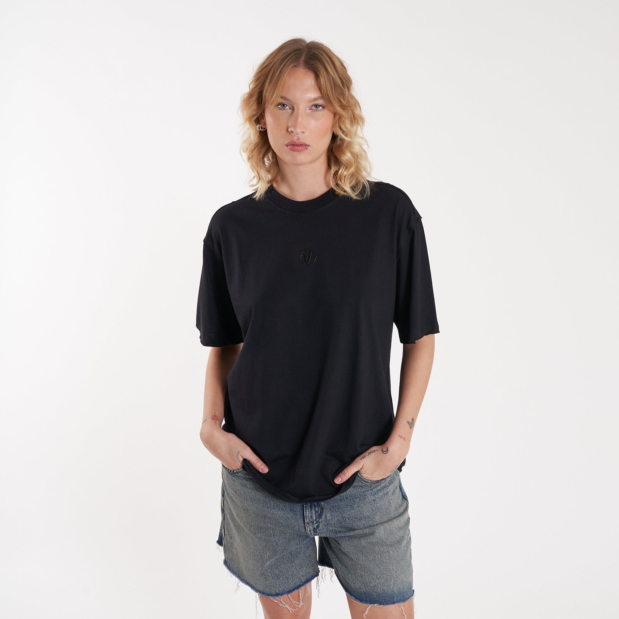 Remera Mc Vulk Hall Tee Black