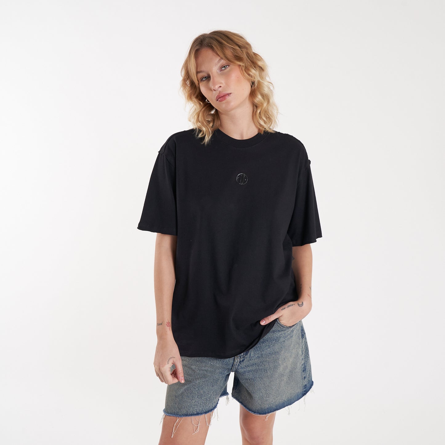 Remera Mc Vulk Hall Tee Black