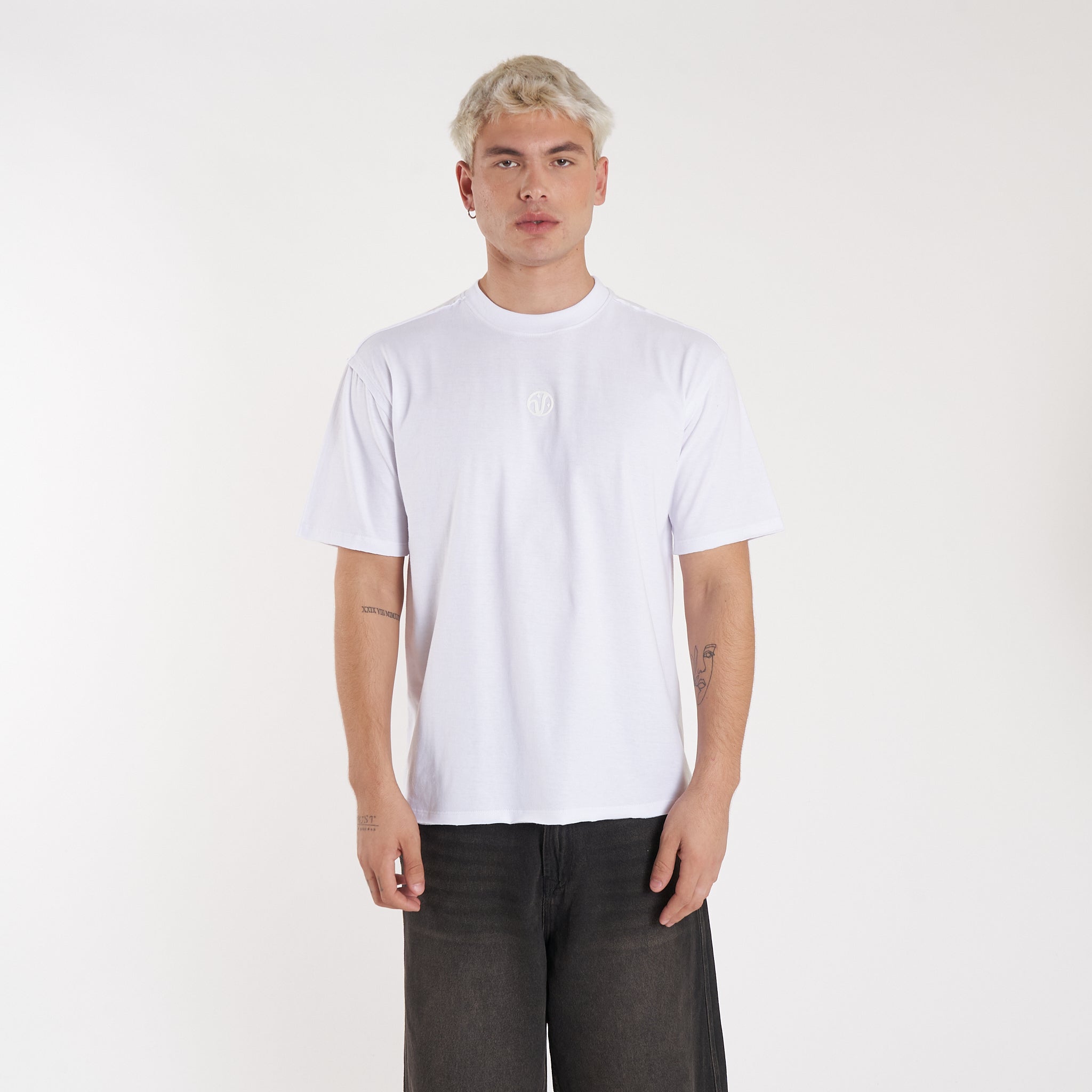 Remera Mc Vulk Hall Tee White