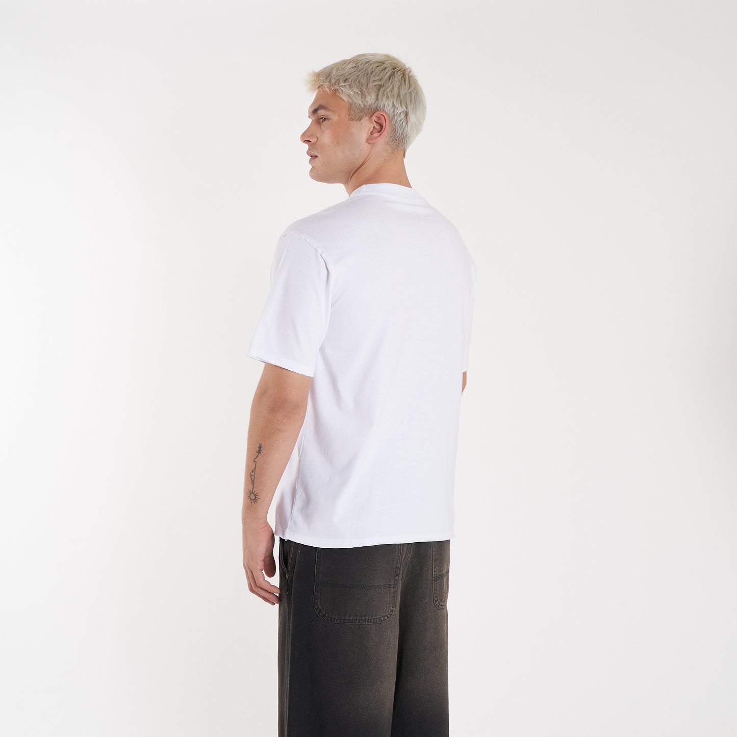 Remera Mc Vulk Hall Tee White