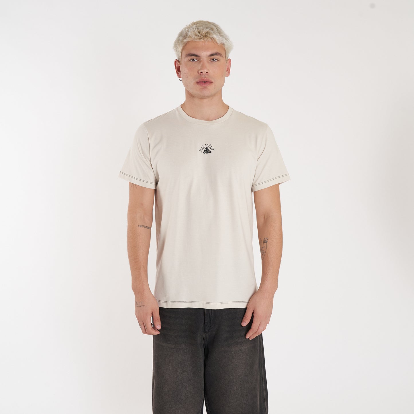 Remera Mc Vulk Volcano Tee Cream