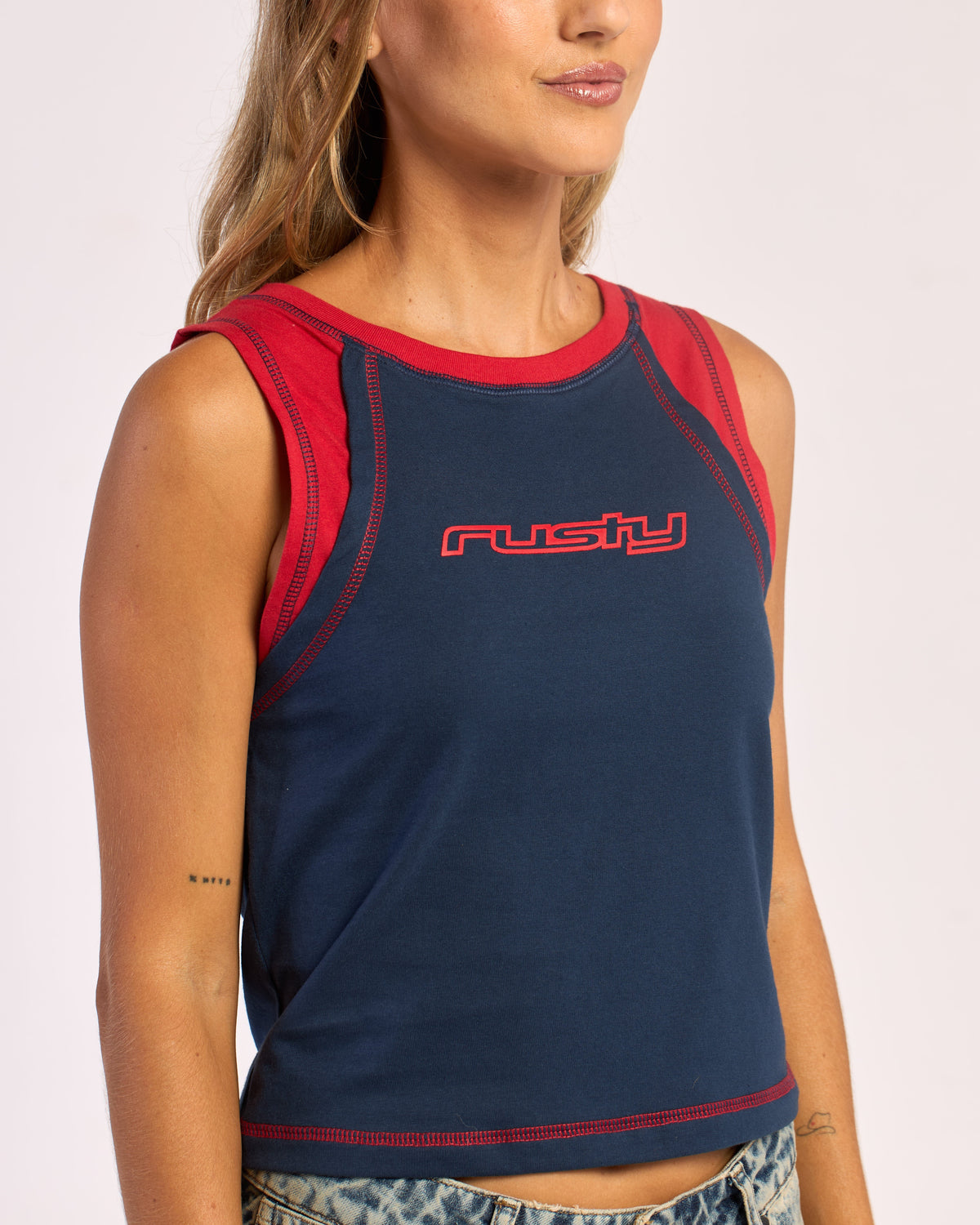 Musculosa Rusty Zing Zap Contrast Tank Ld Navy