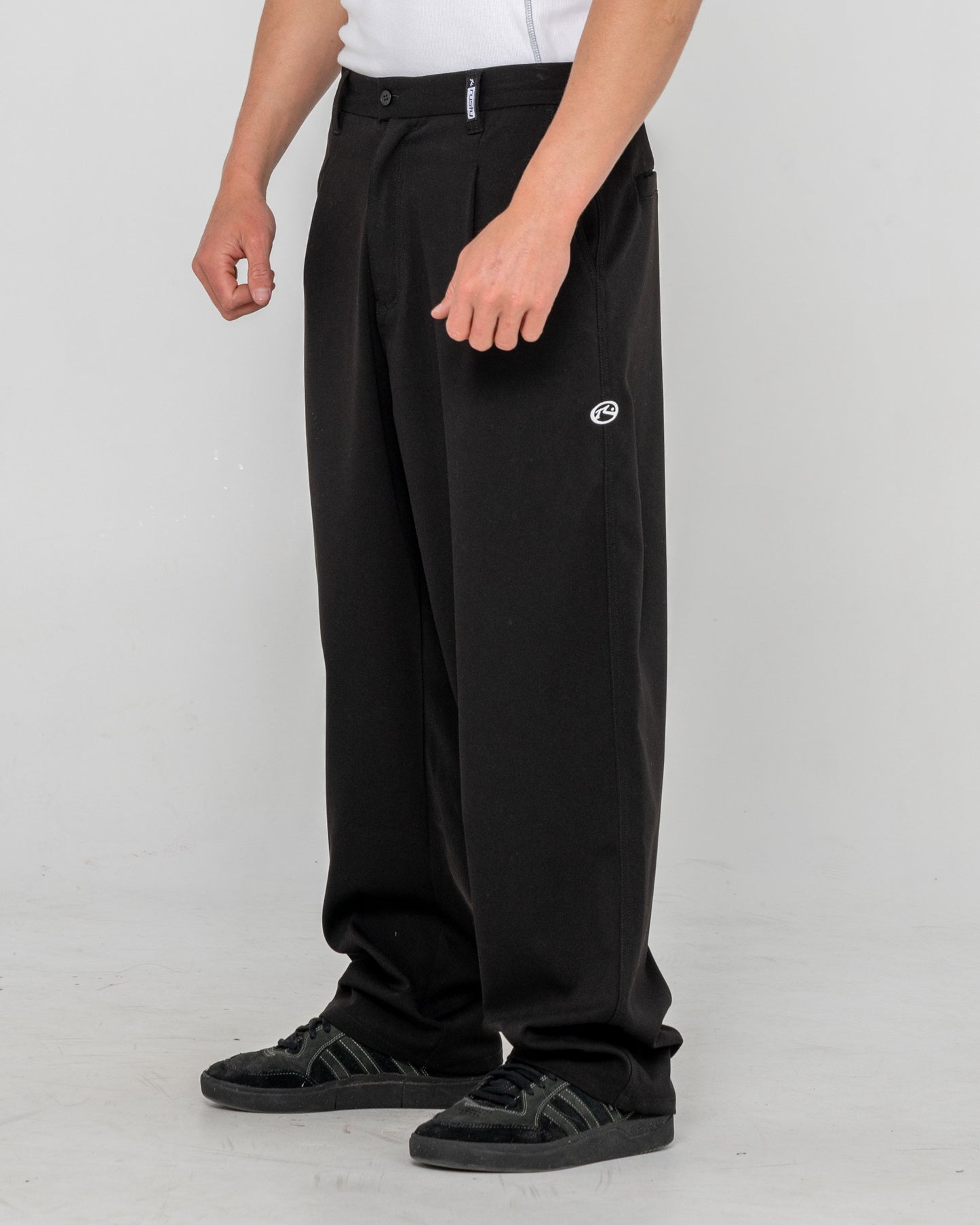 Pantalon Rusty Jasper Baggy Pleated Suit Pant Black