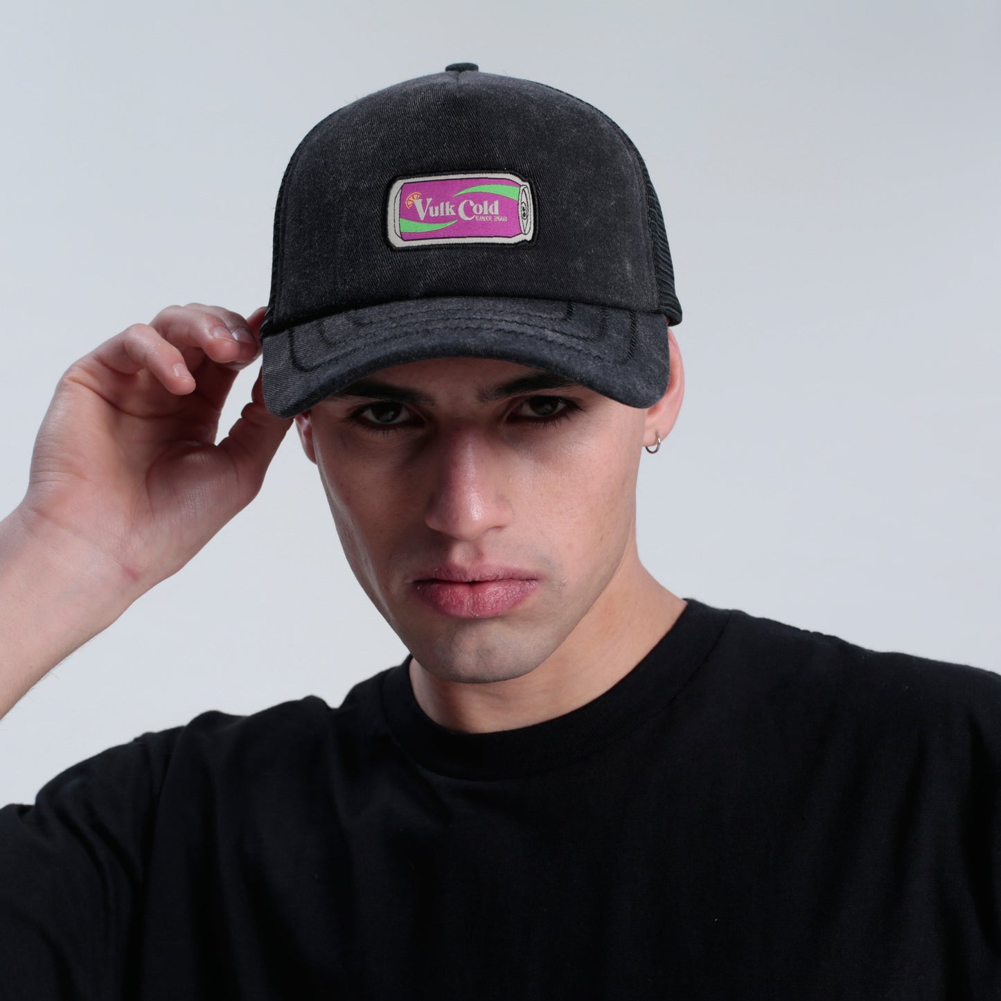 Gorra Vulk Cans Trucker Black