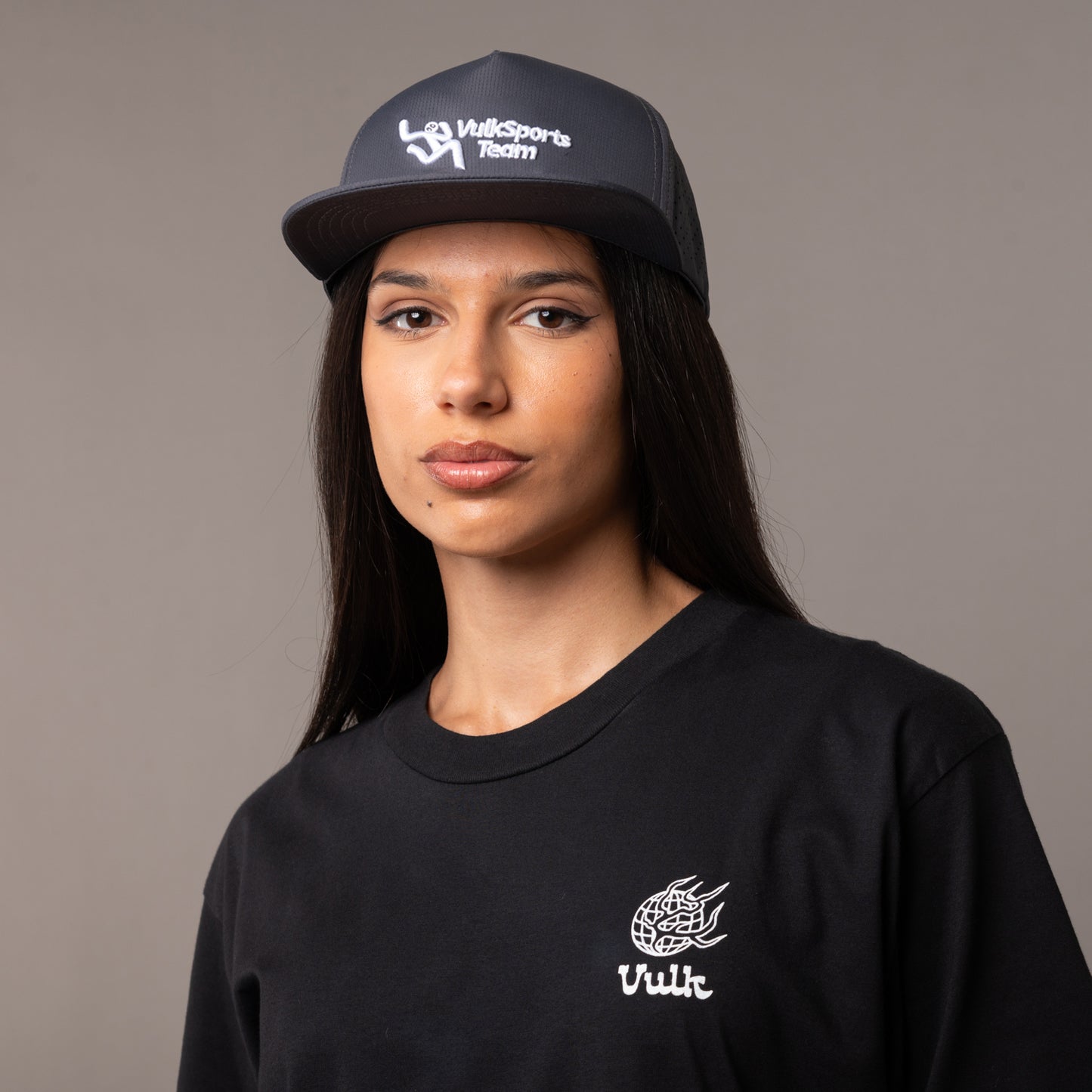 Gorra Vulk Sports Flat Trucker Dark Grey