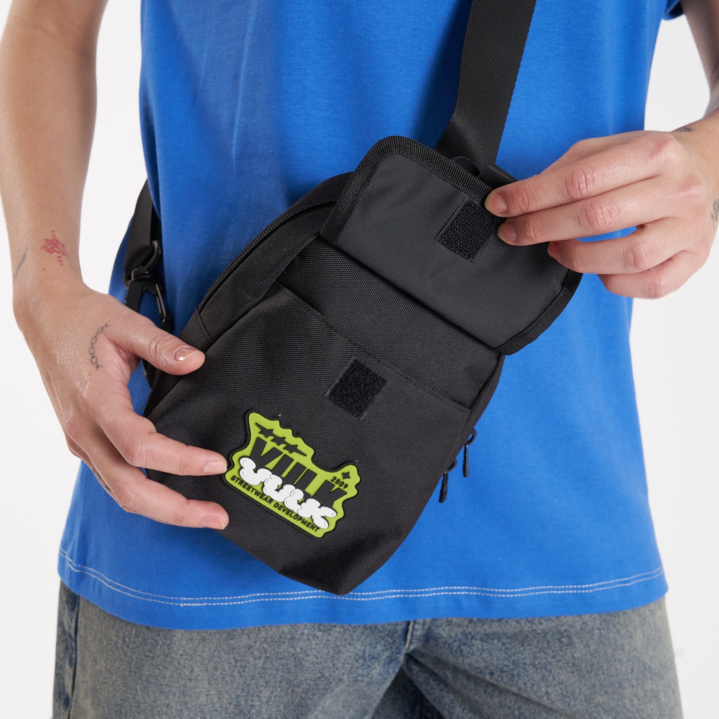 Bolso Vulk Crowe Shoulder Bag Black