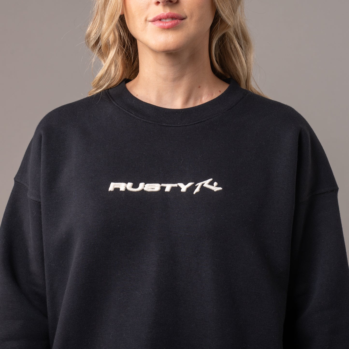 Buzo Rusty Essentials Oversize Crew Ld Black