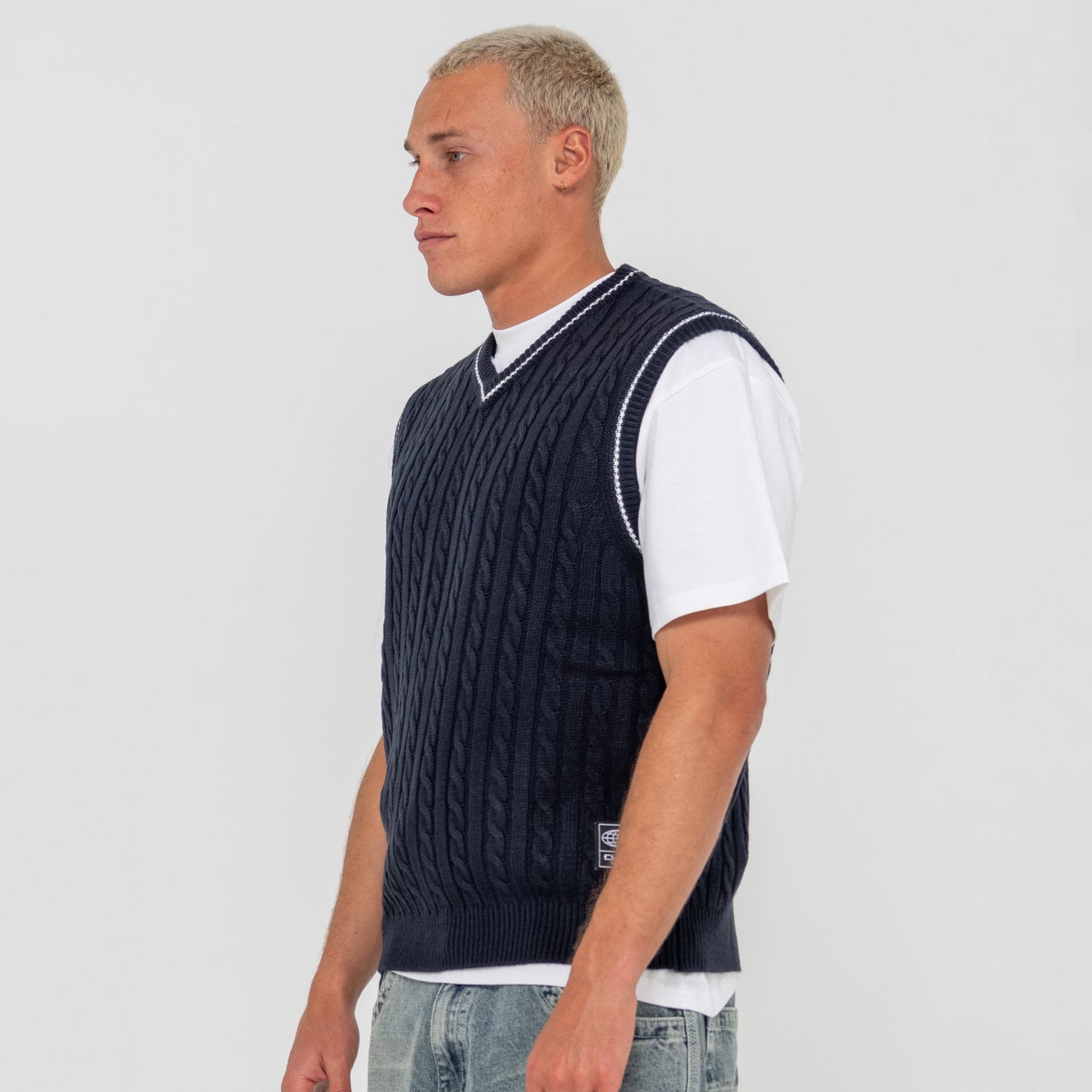 Chaleco Rusty Neff-V Ribbed Cable Knit Vest Navy Blue
