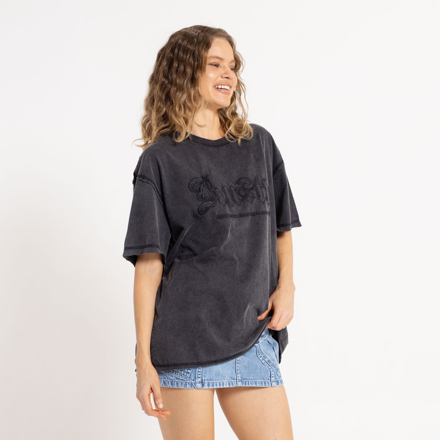Remera Mc Rusty Roxanne Feeln Rusty Oversize Tee Ld Vintage Black