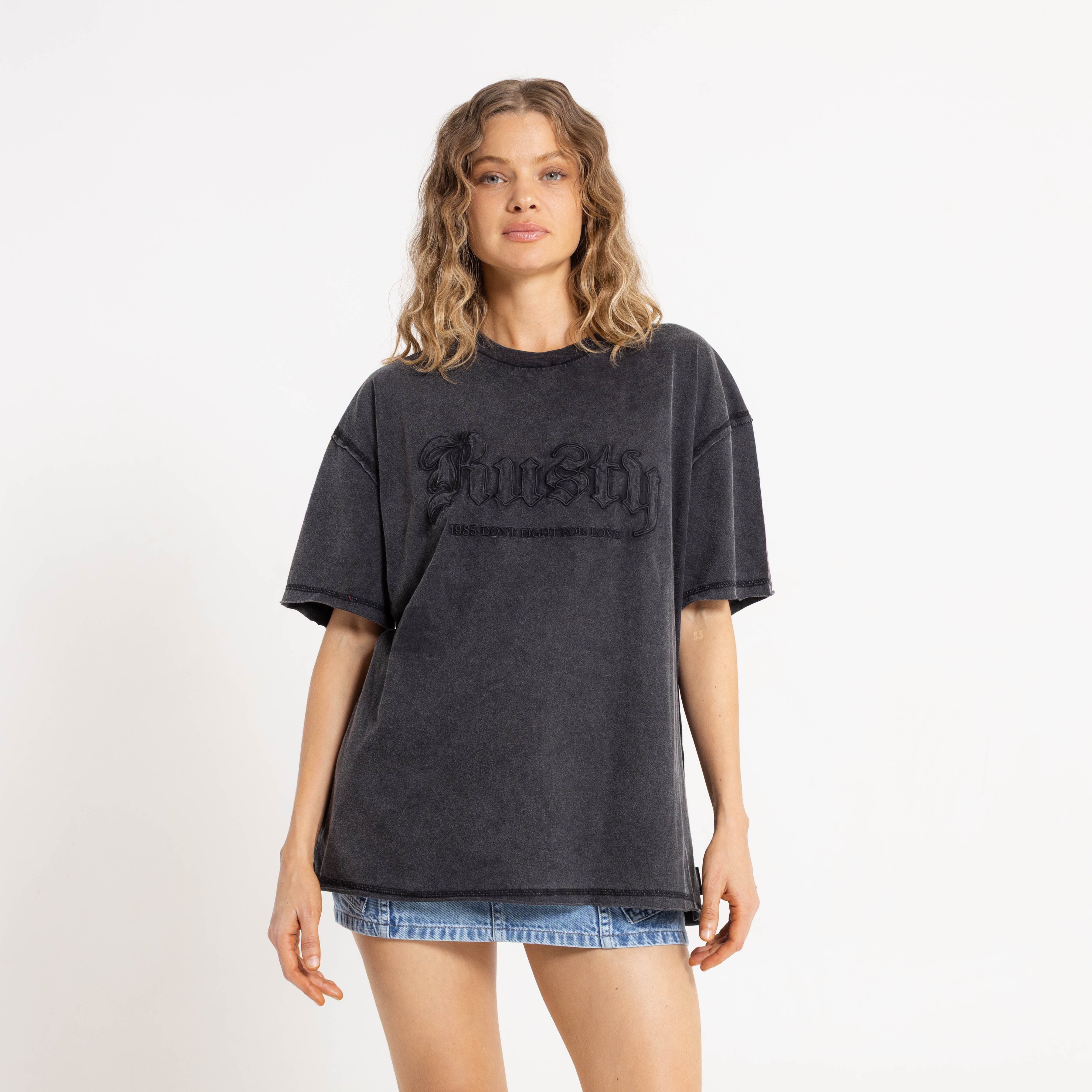 Remera Mc Rusty Roxanne Feeln Rusty Oversize Tee Ld Vintage Black
