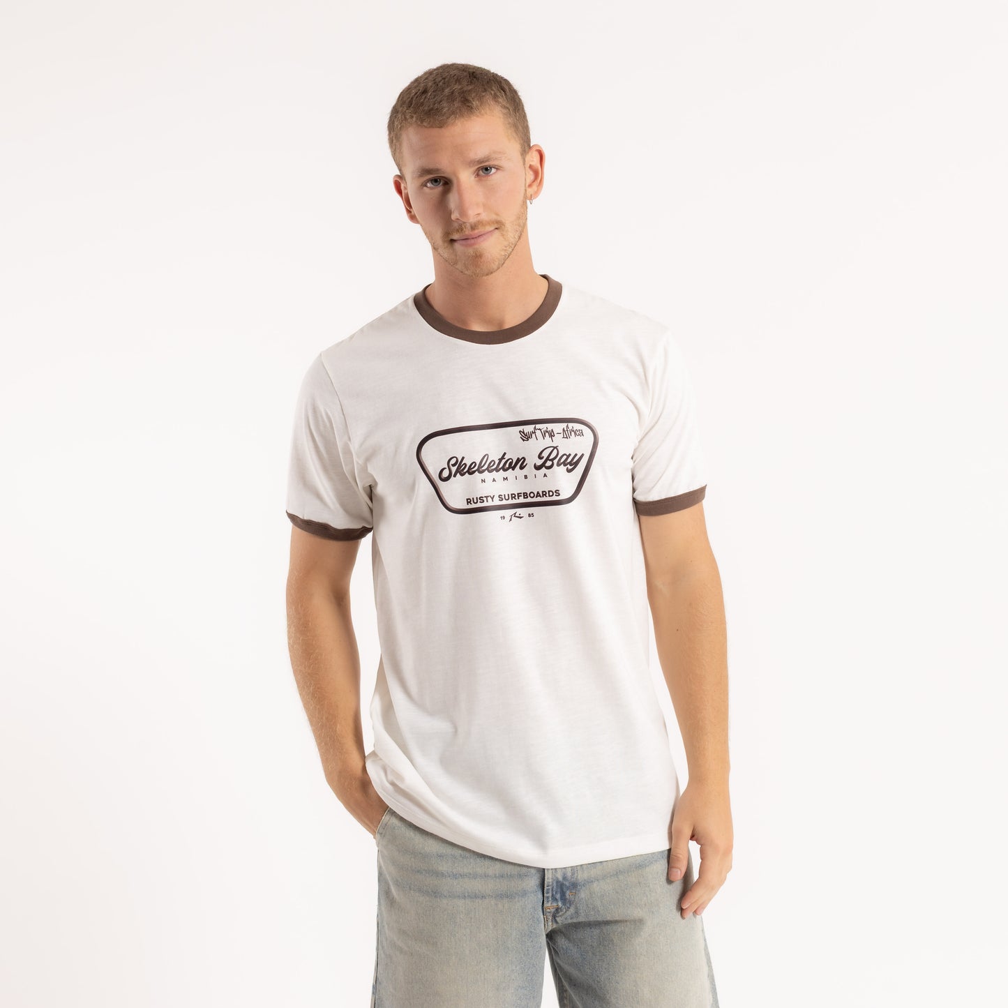 Remera Mc Rusty Skeleton Bay Tee Off White Flame