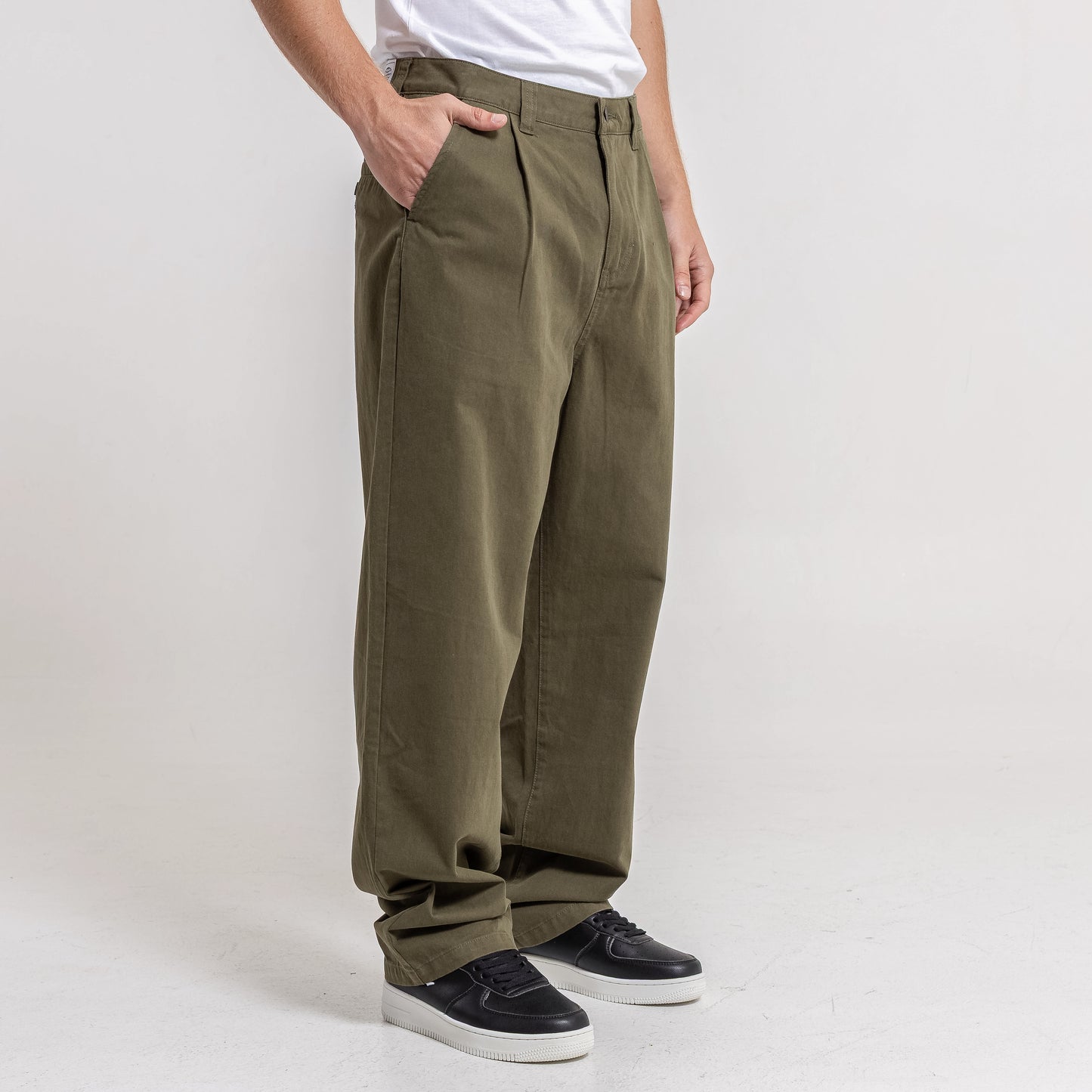 Pantalon Rusty Worldwide Pleat Pant* Army