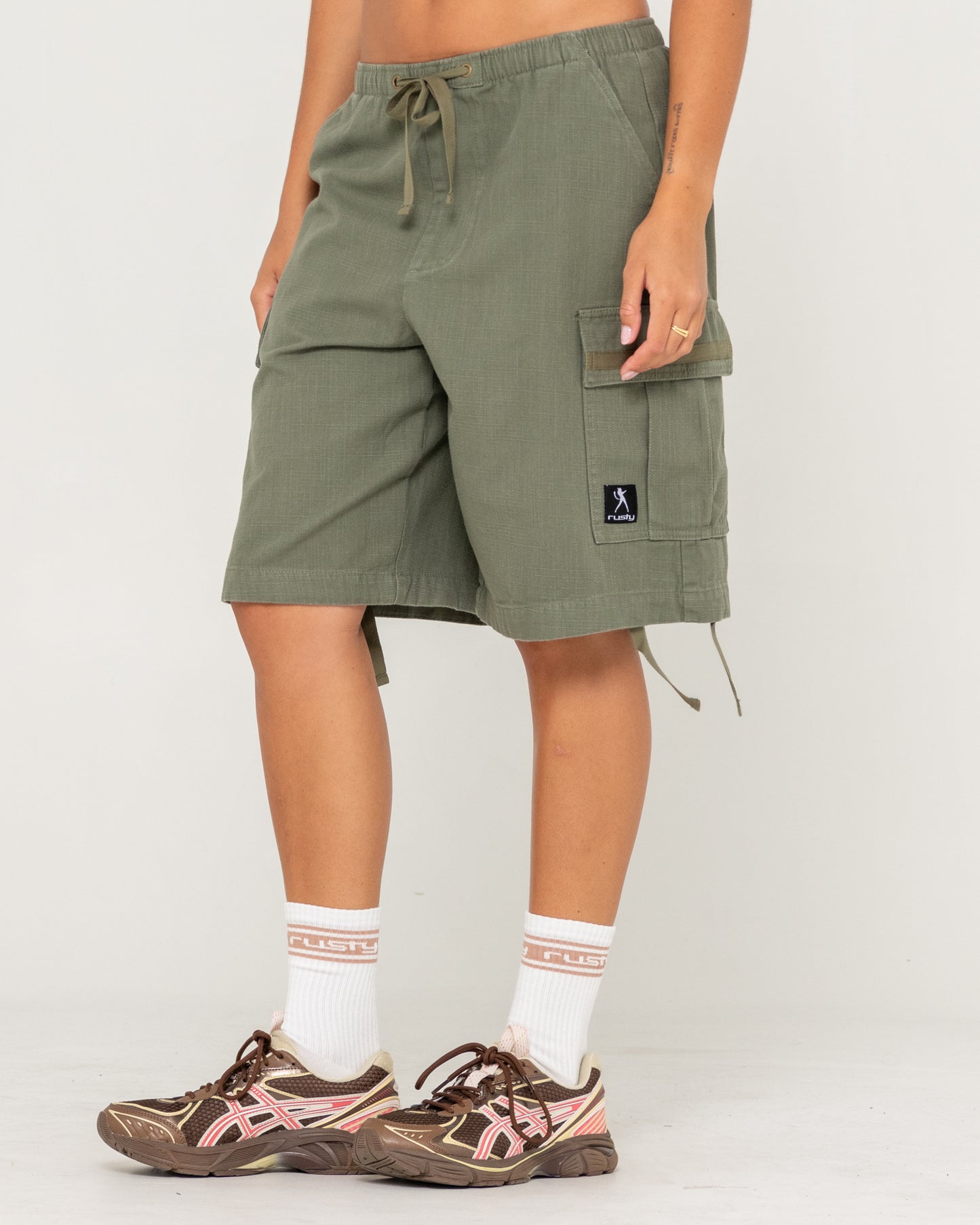 Bermuda Rusty River Low Rise Baggy Cargo Short Shadow Army