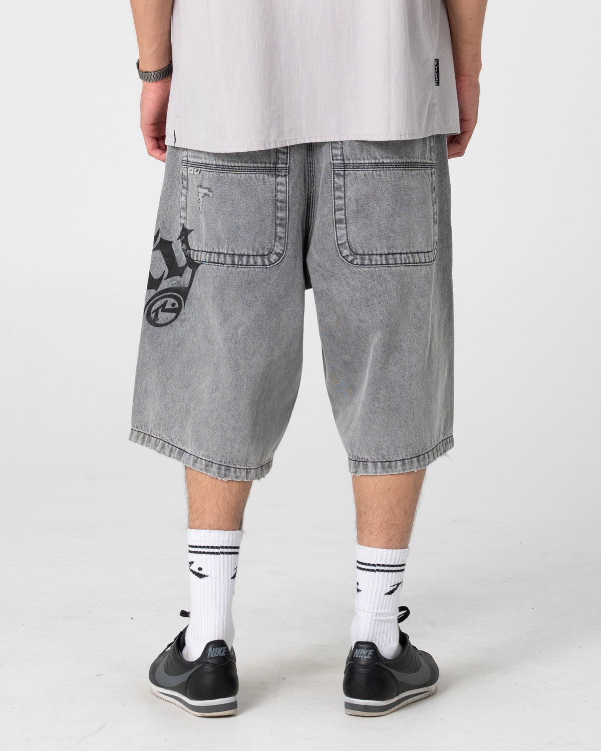 Short Rusty Tweaking Baggy Jort London Summer
