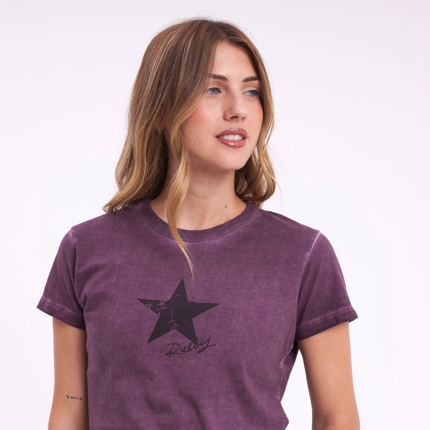 Remera Mc Rusty Scrappy Relaxed Mini Tee Ld Burgundy