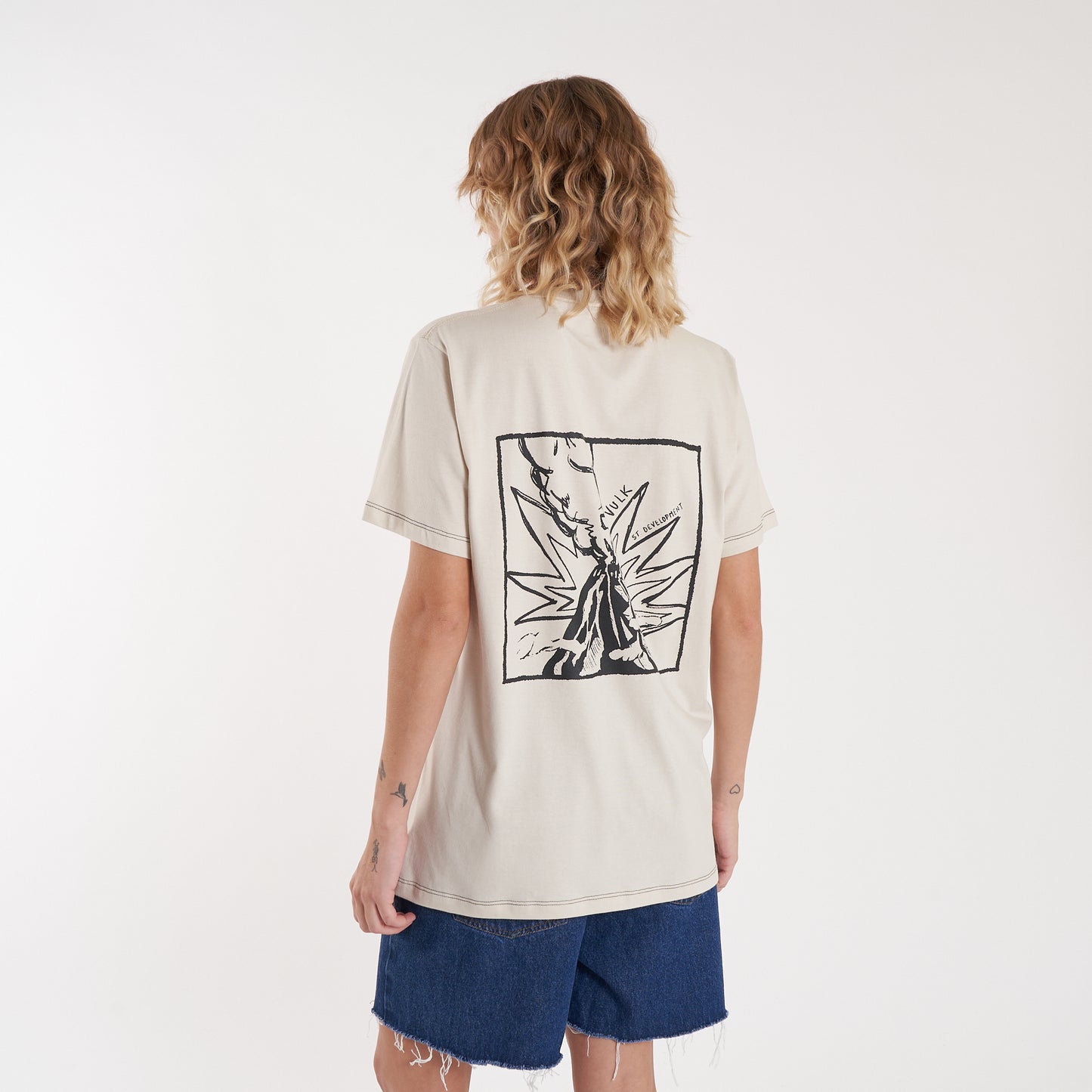 Remera Mc Vulk Volcano Tee Cream