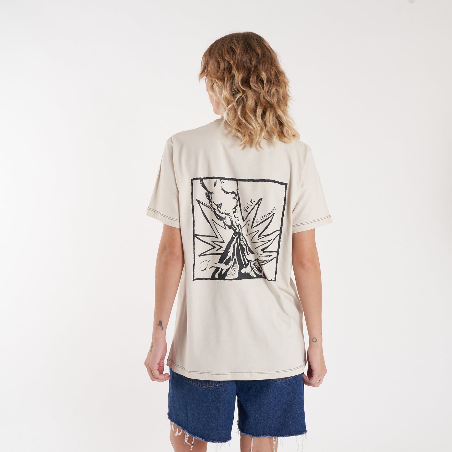 Remera Mc Vulk Volcano Tee Cream