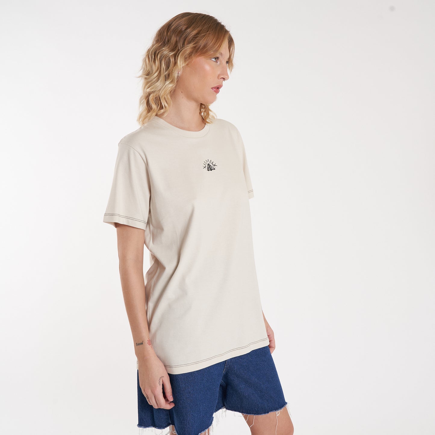 Remera Mc Vulk Volcano Tee Cream