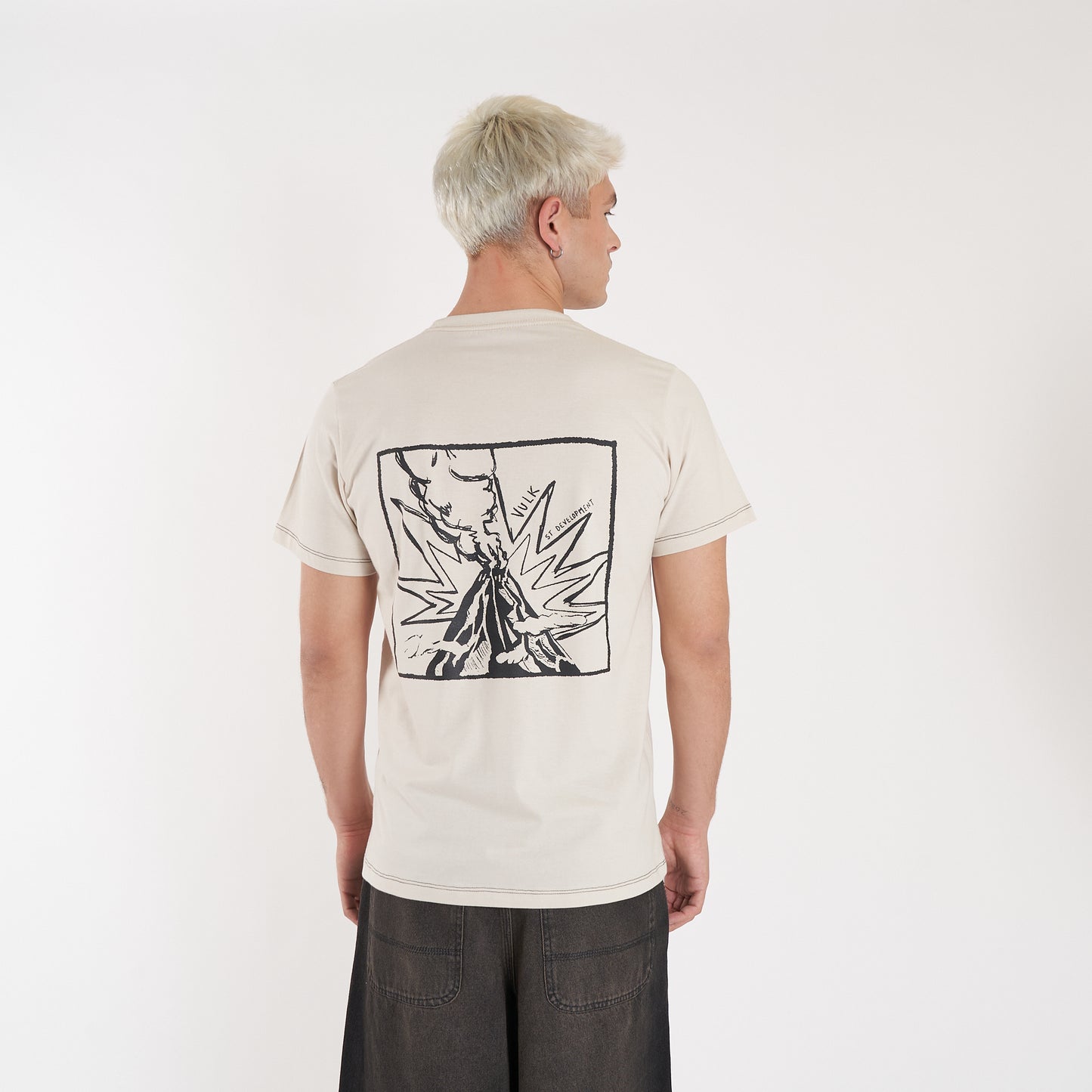 Remera Mc Vulk Volcano Tee Cream