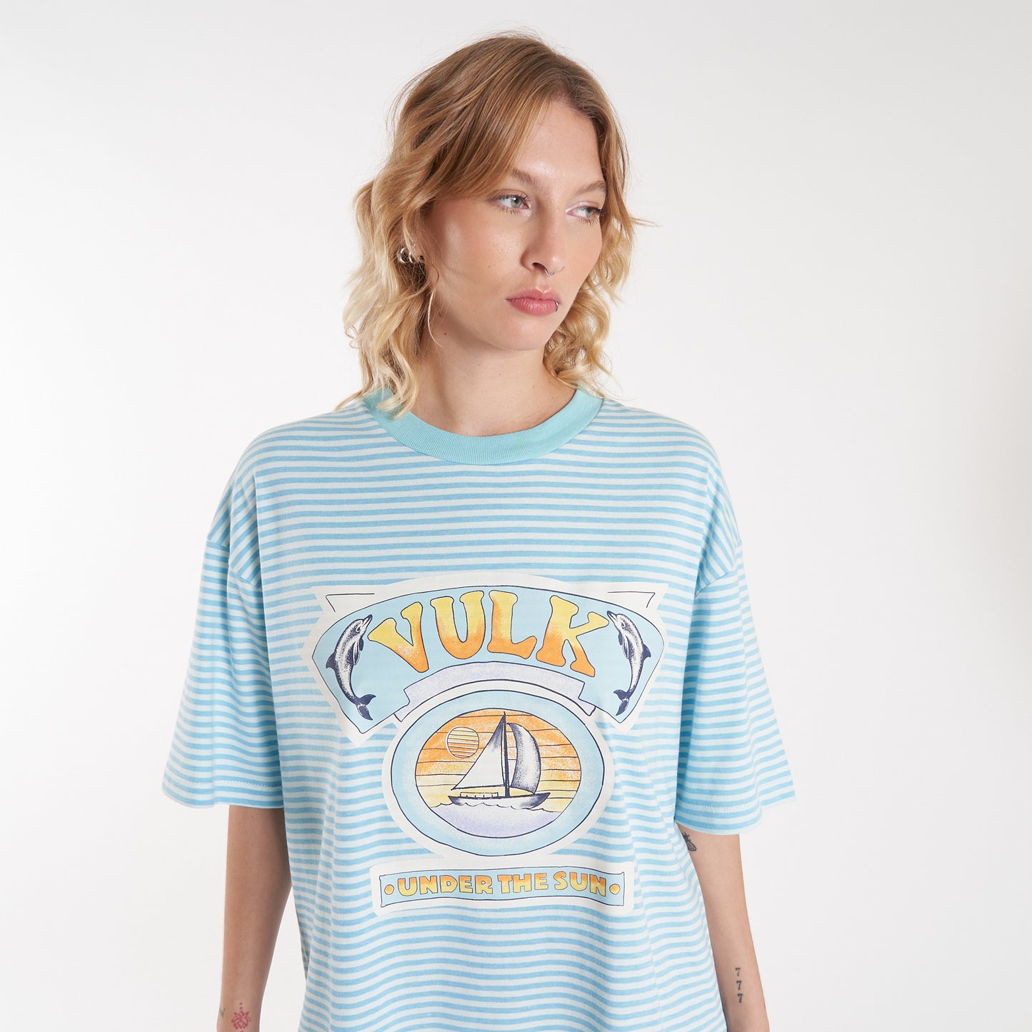 Remera Mc Vulk Dolphin Tee Lined