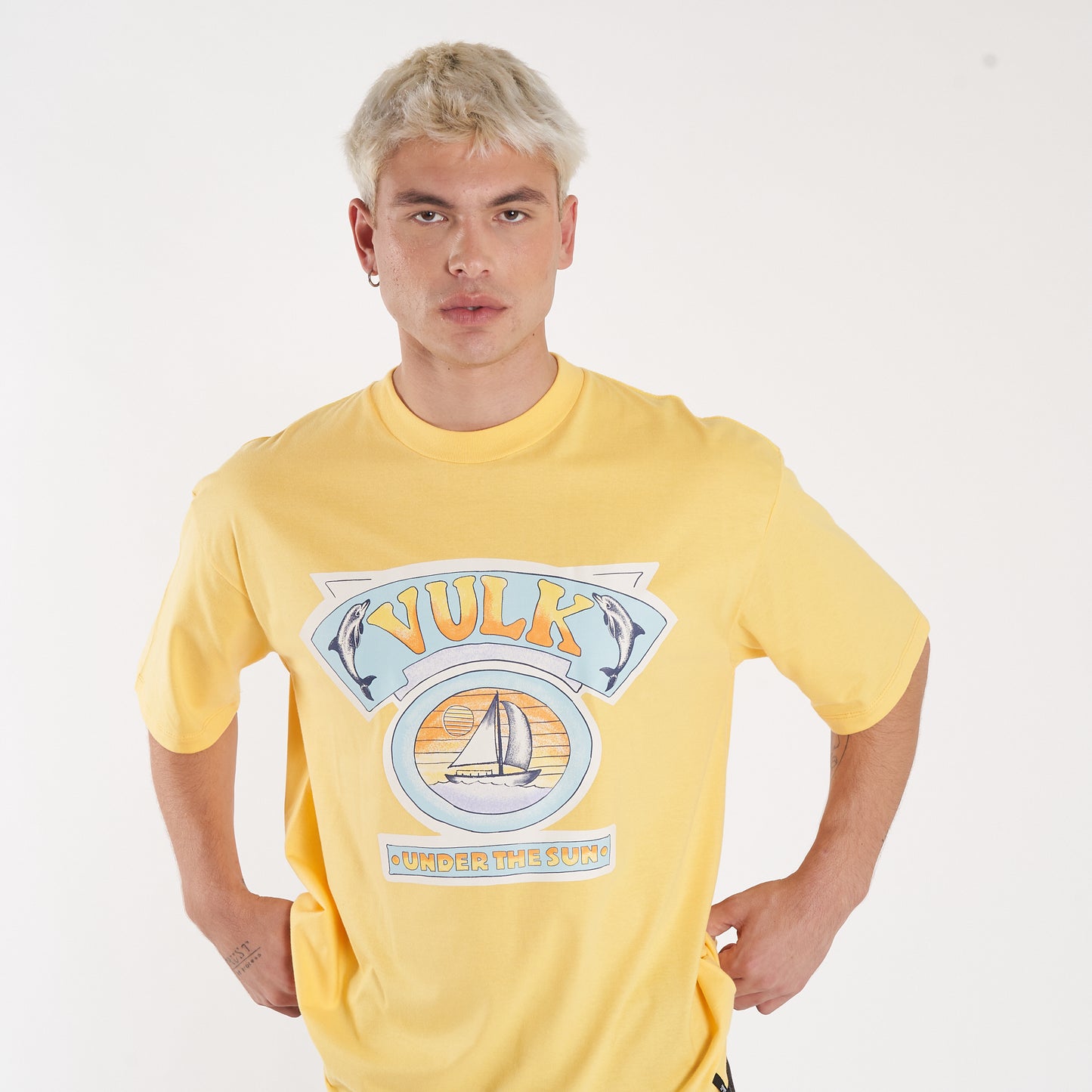 Remera Mc Vulk Dolphin Tee Yellow