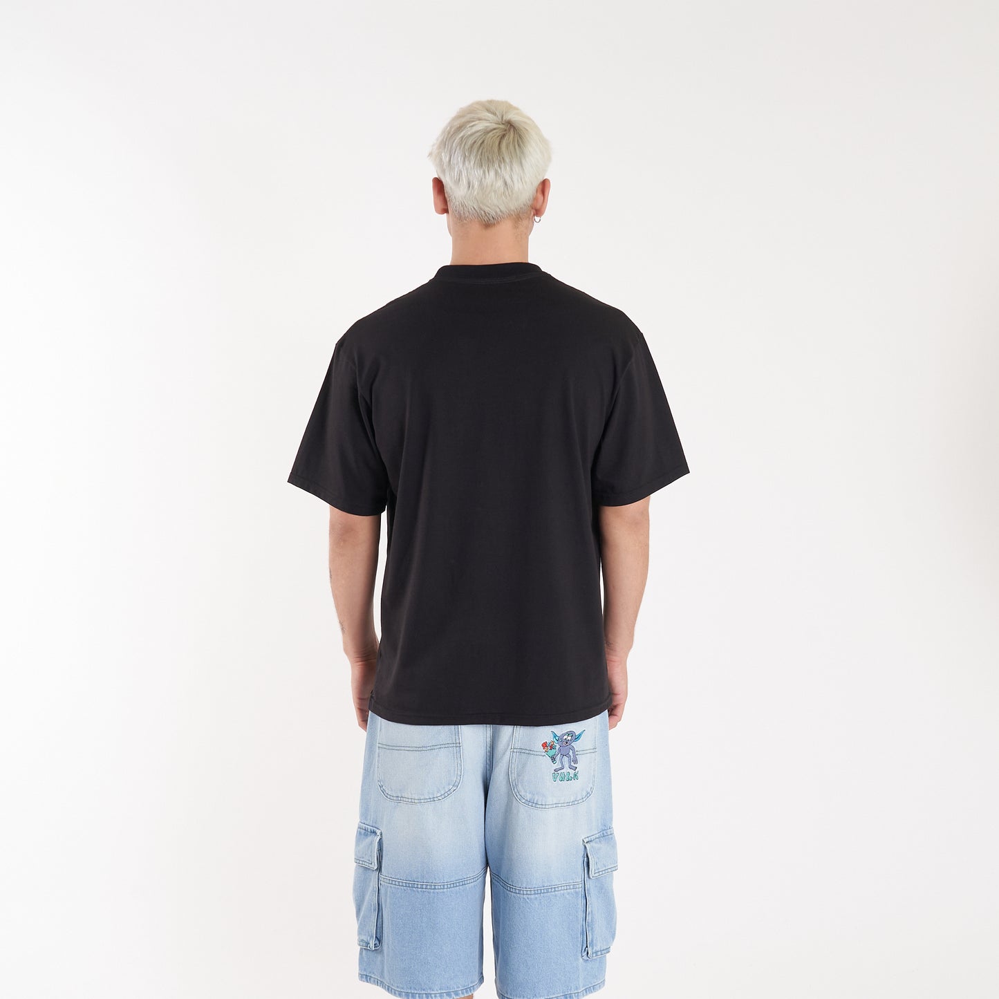 Remera Mc Vulk Strangers Tee Black