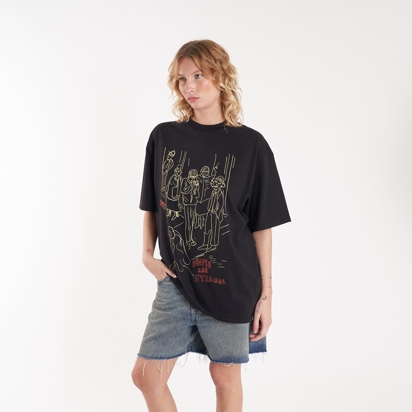 Remera Mc Vulk Strangers Tee Black
