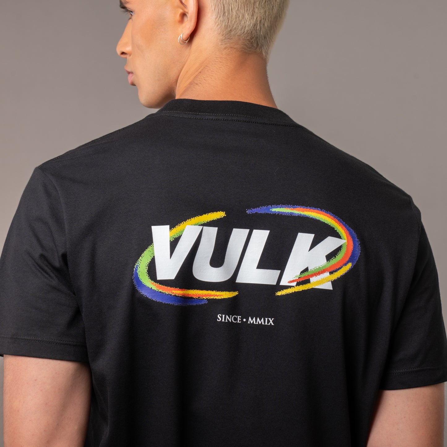 Remera Vulk Twister Black