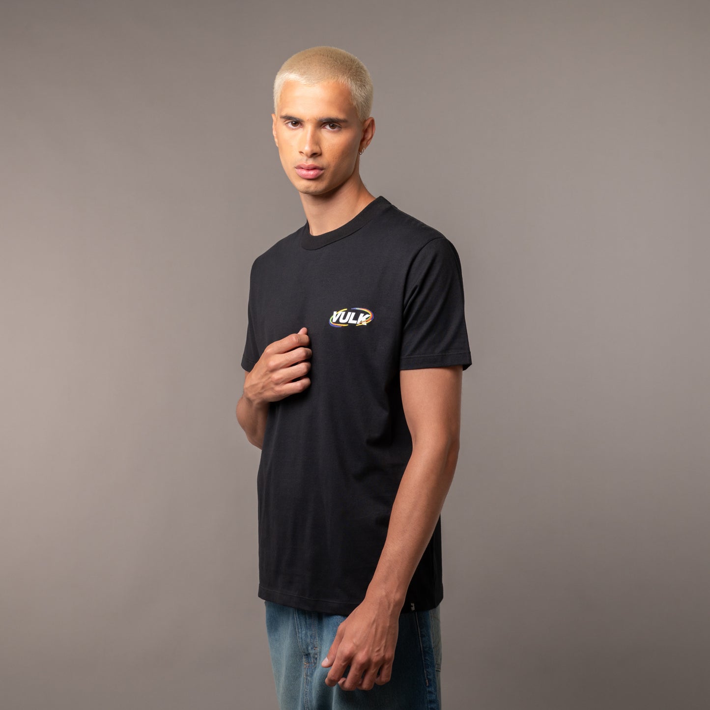 Remera Vulk Twister Black