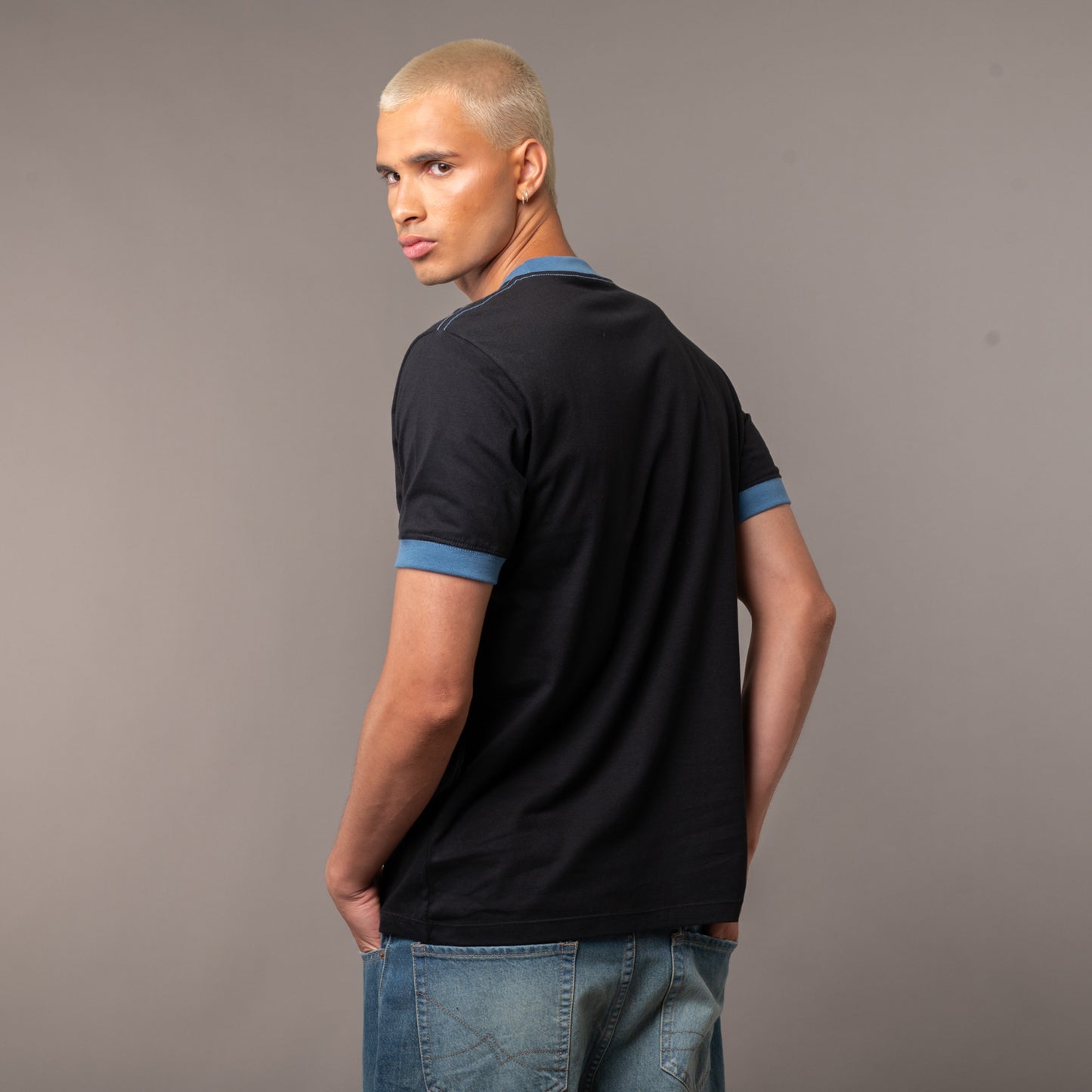 Remera Vulk Blur Black