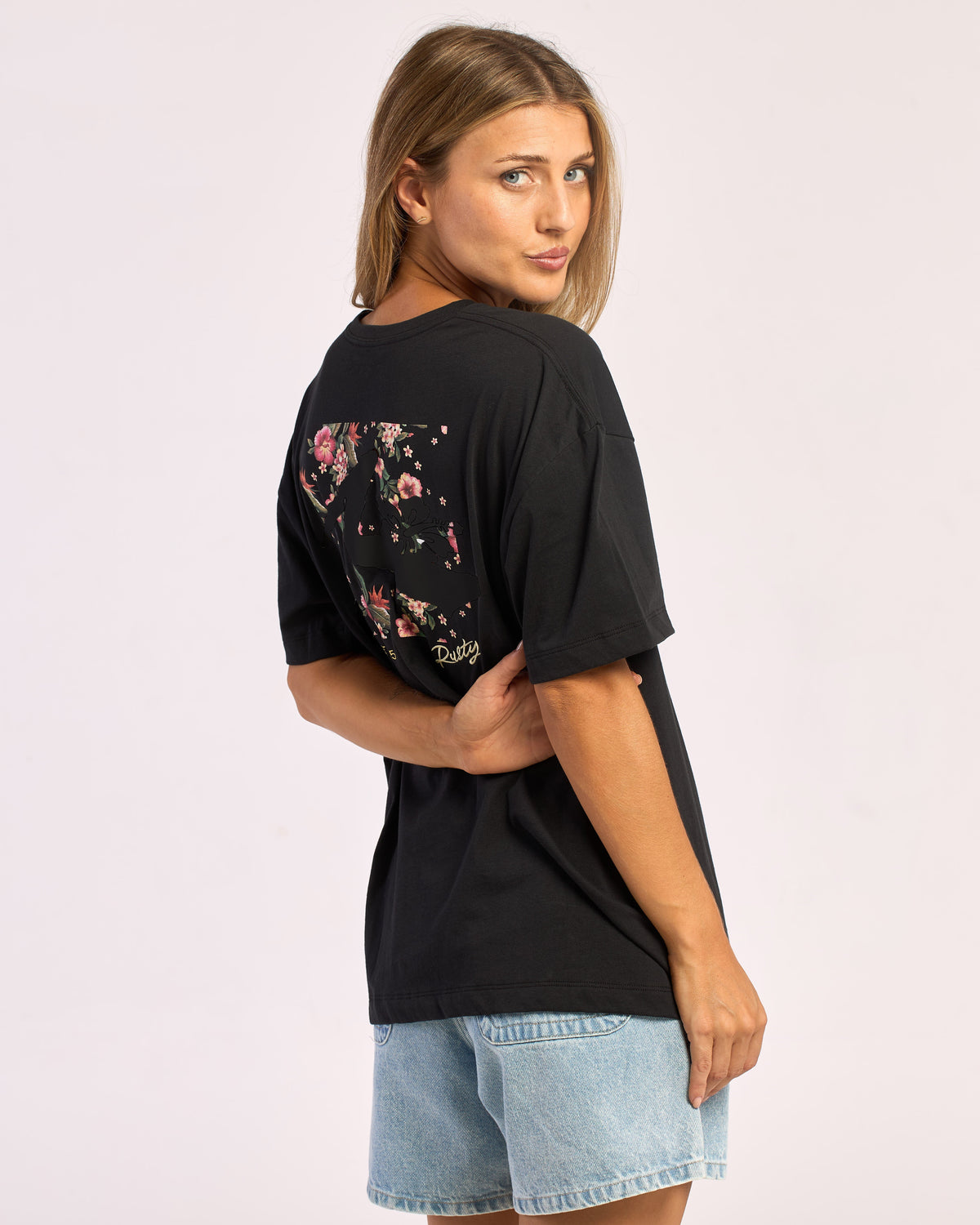 Remera Mc Rusty Jill Standard 4 Relaxed Fit Tee Ld Black