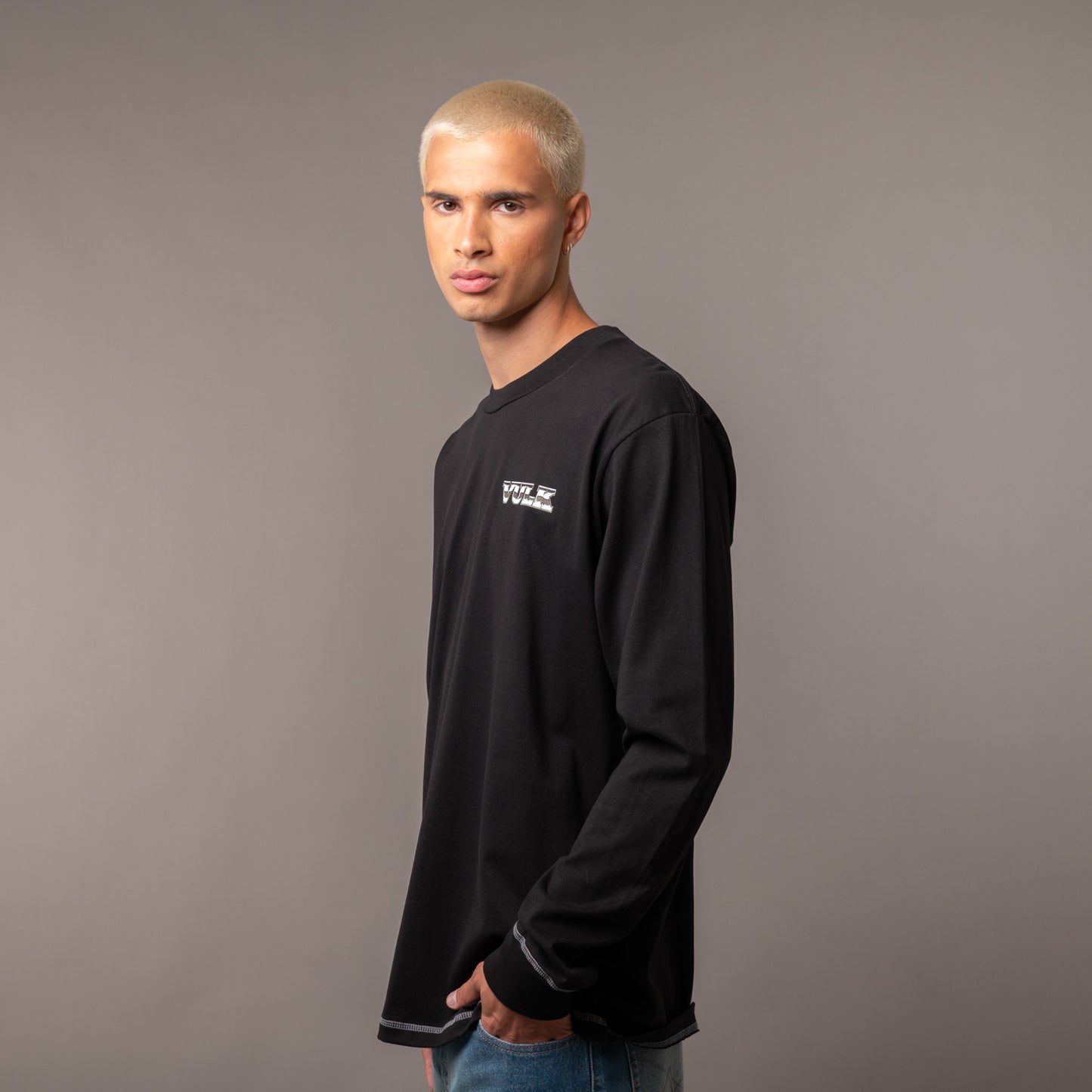 Remera Vulk Dramatic Black