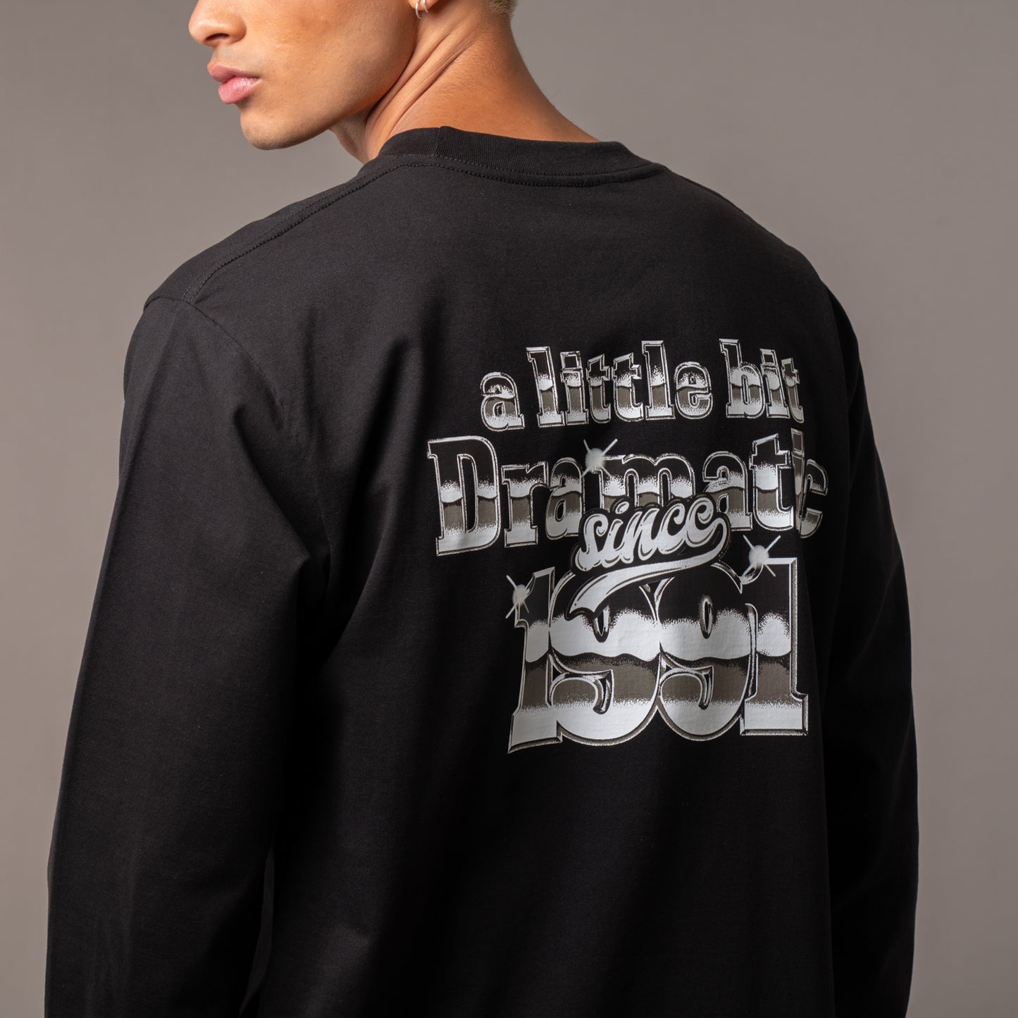 Remera Vulk Dramatic Black