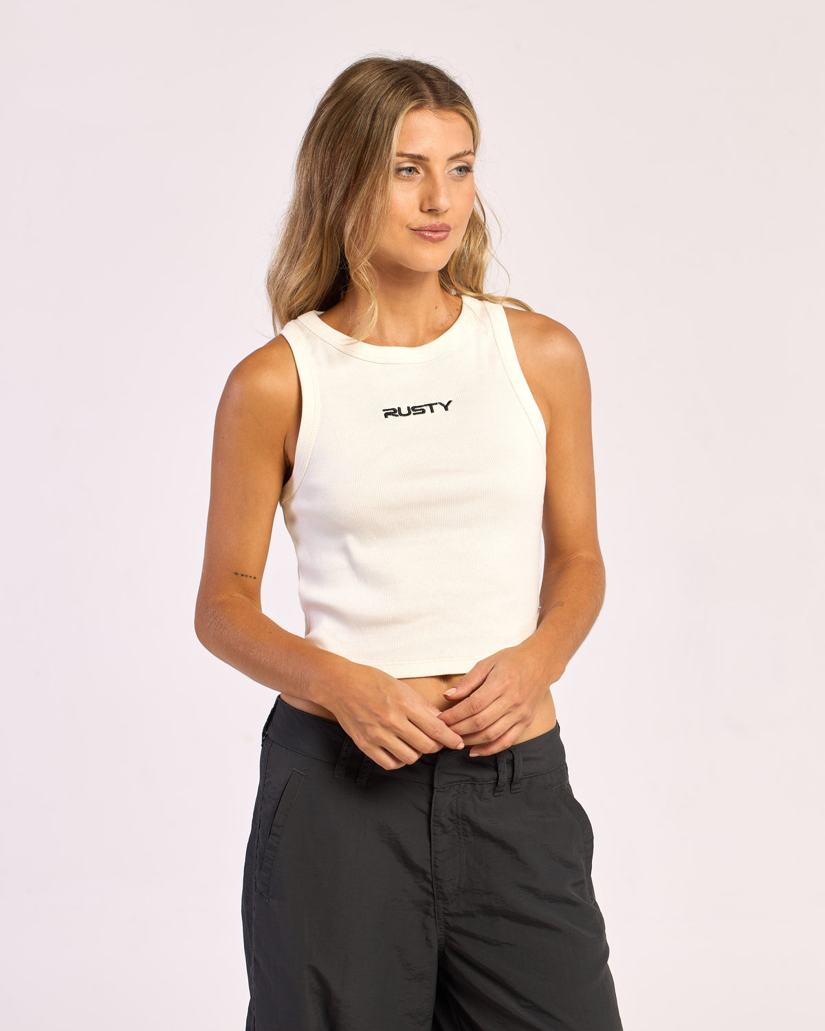 Musculosa Rusty Brand Racer 2.0 Tank Ld Ecru
