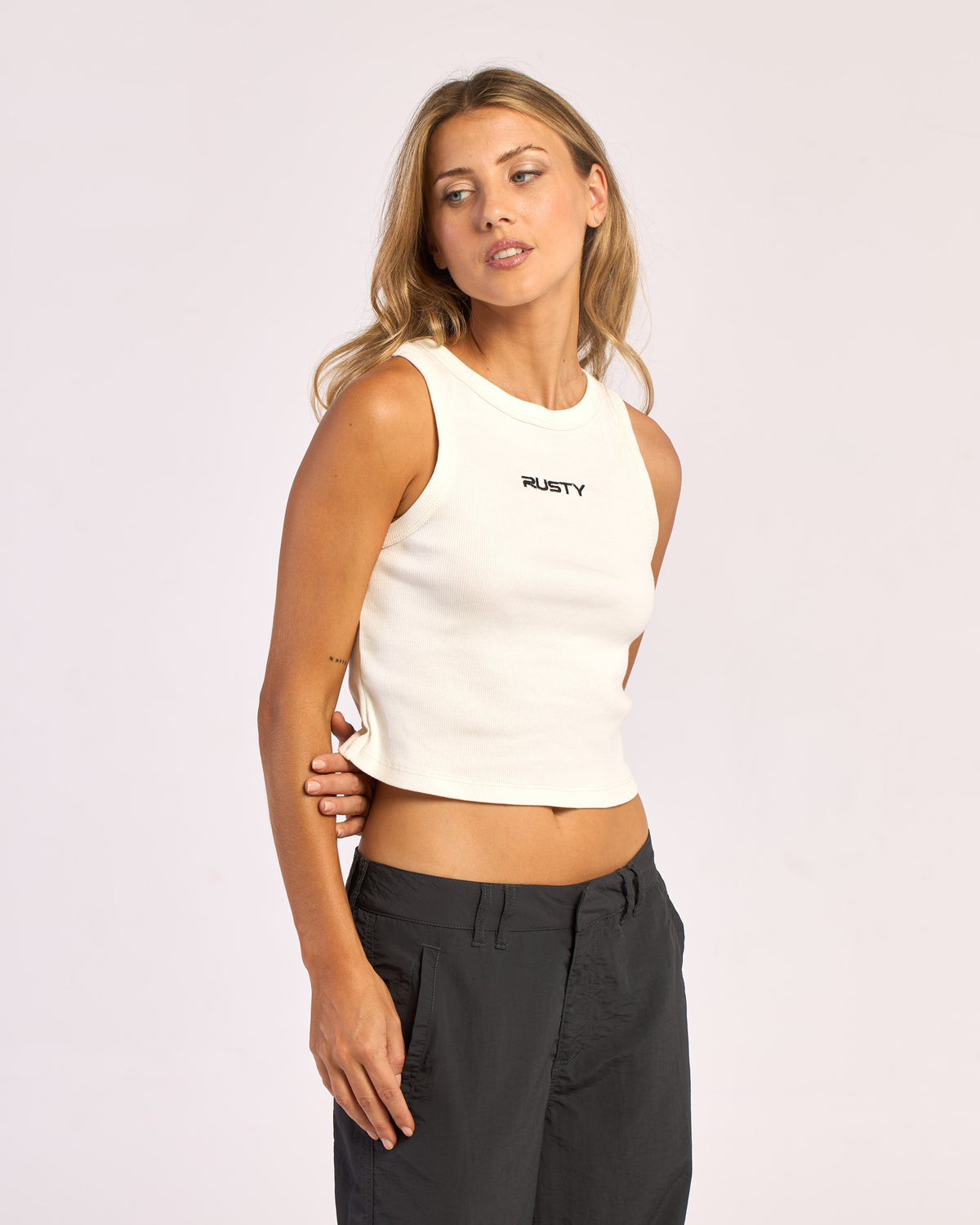 Musculosa Rusty Brand Racer 2.0 Tank Ld Ecru