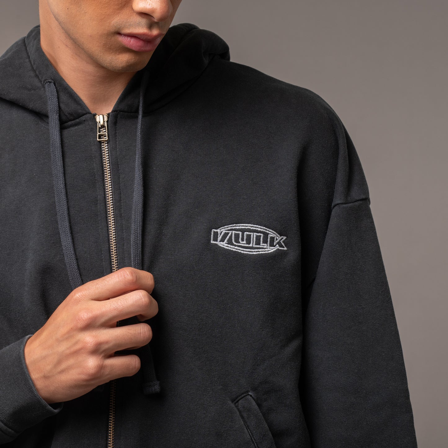 Campera Canguro Vulk Gotie Off Black