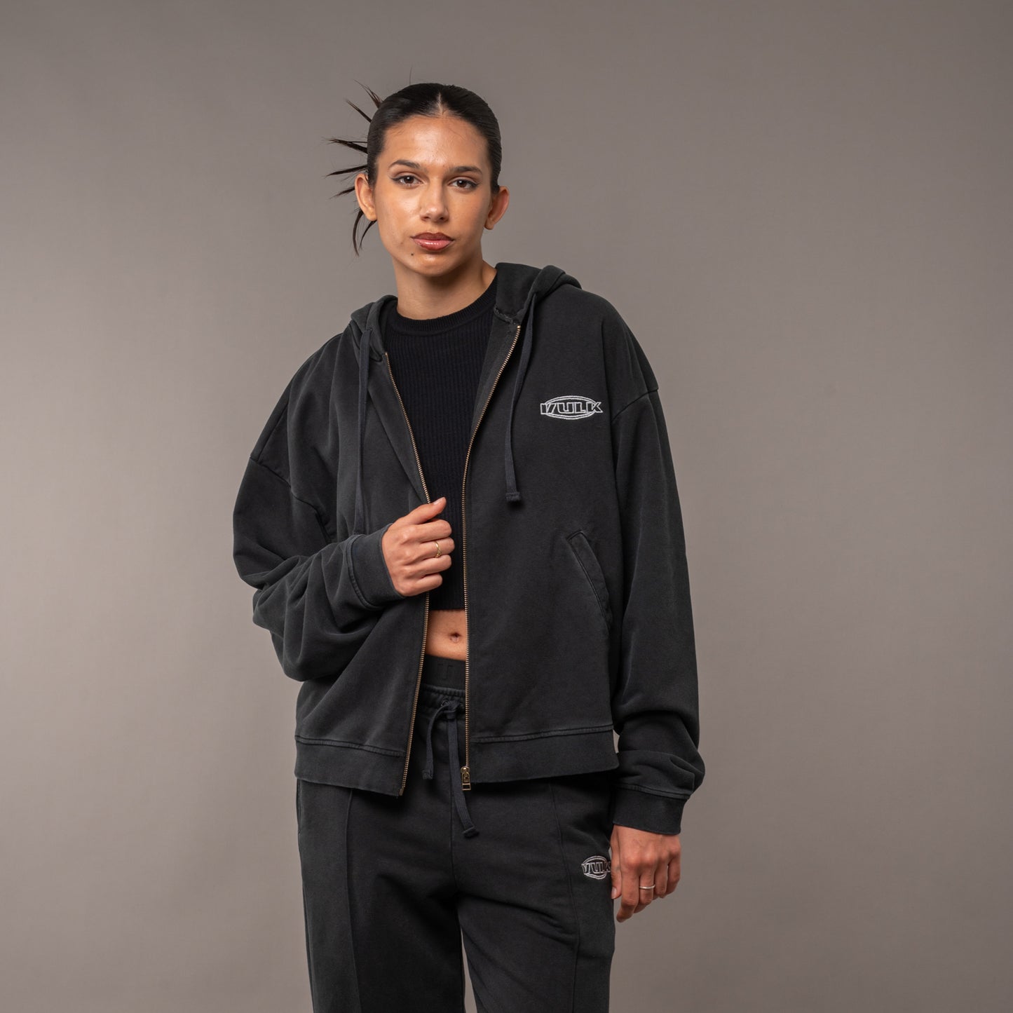 Campera Canguro Vulk Gotie Off Black