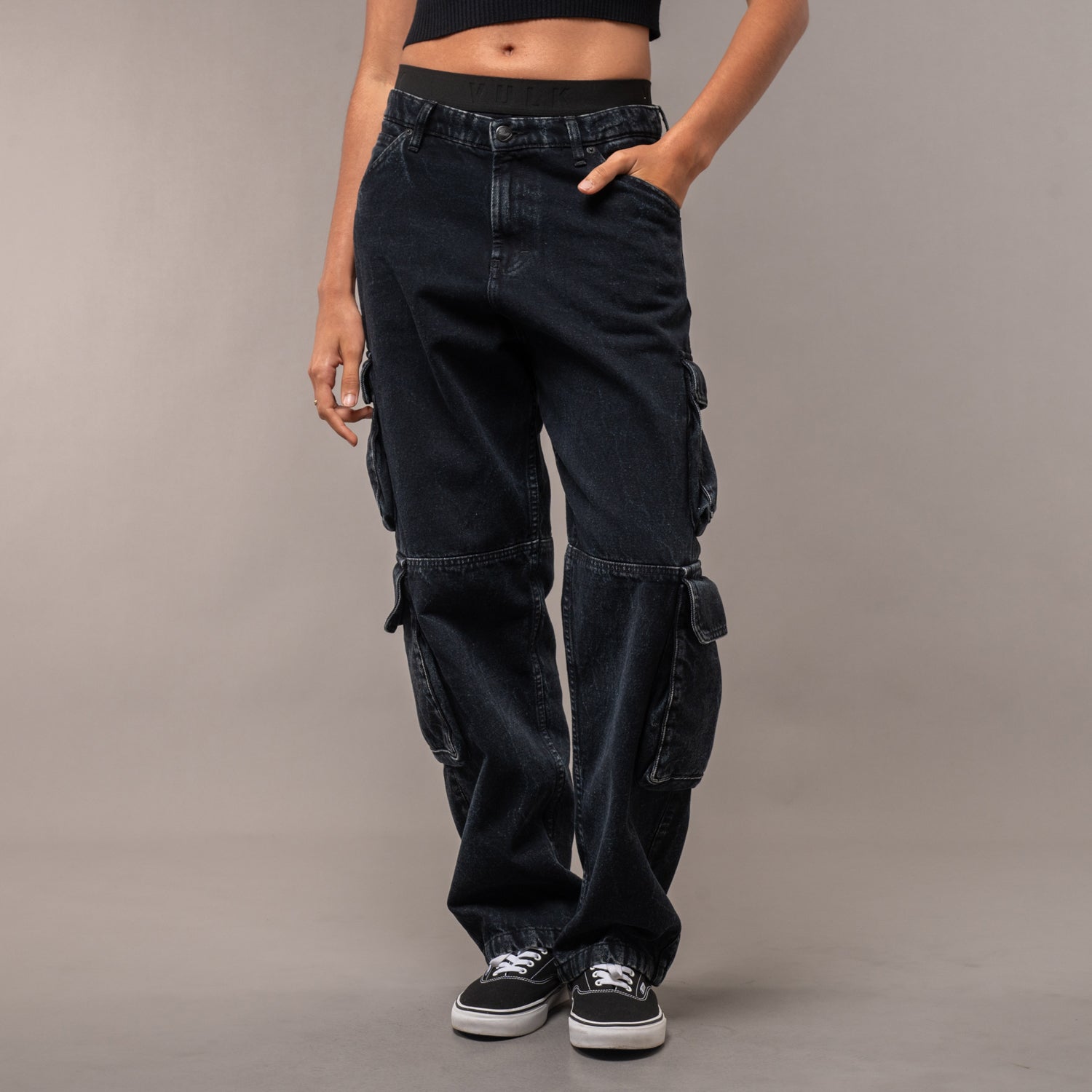 Jean Vulk Cargo Magnus Jean Black