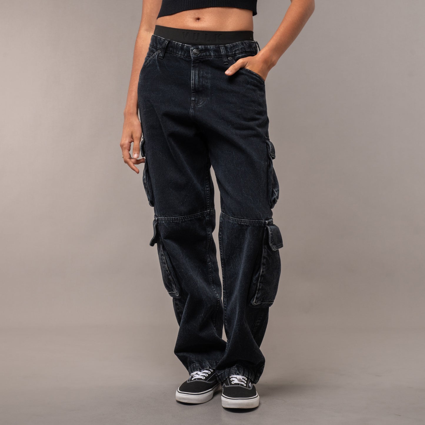 Jean Vulk Cargo Magnus Jean Black