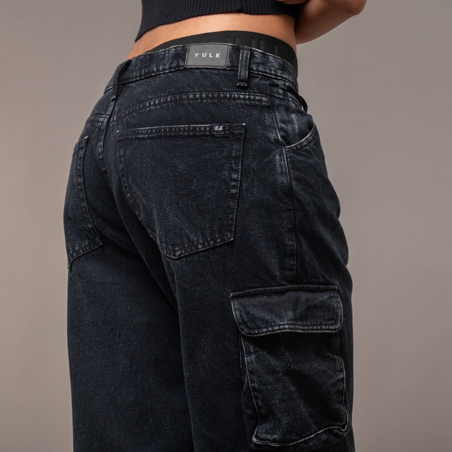 Jean Vulk Cargo Magnus Jean Black