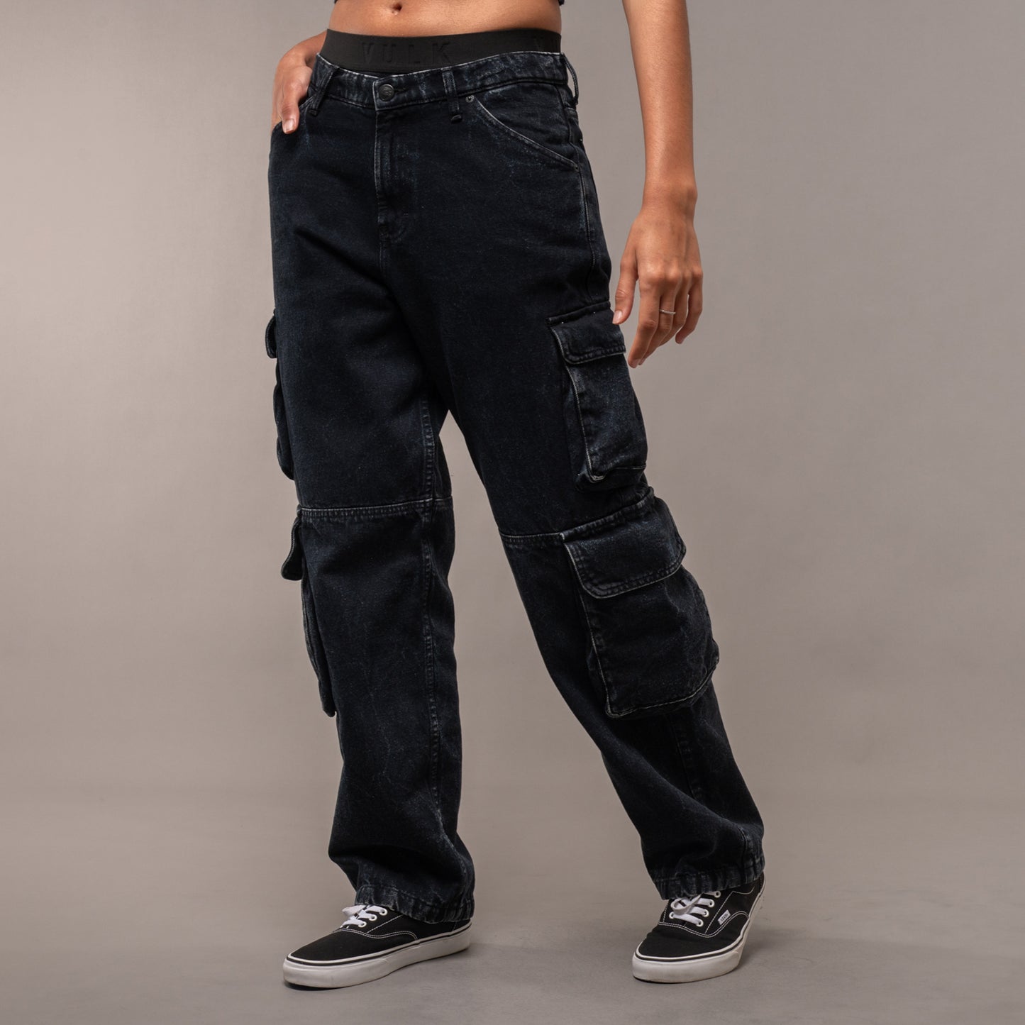 Jean Vulk Cargo Magnus Jean Black
