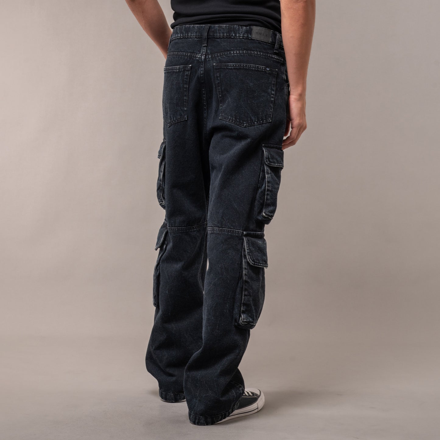 Jean Vulk Cargo Magnus Jean Black