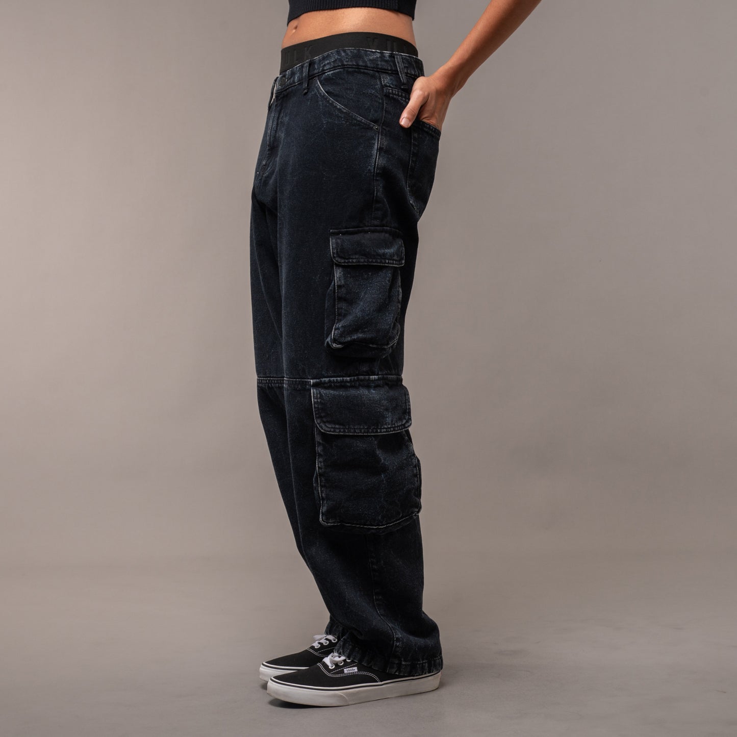 Jean Vulk Cargo Magnus Jean Black