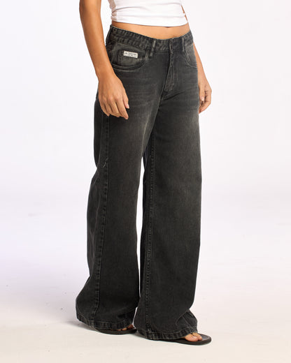 Jean Rusty Cyprus Black Low Rise Wide Jean Ld Blasted Black
