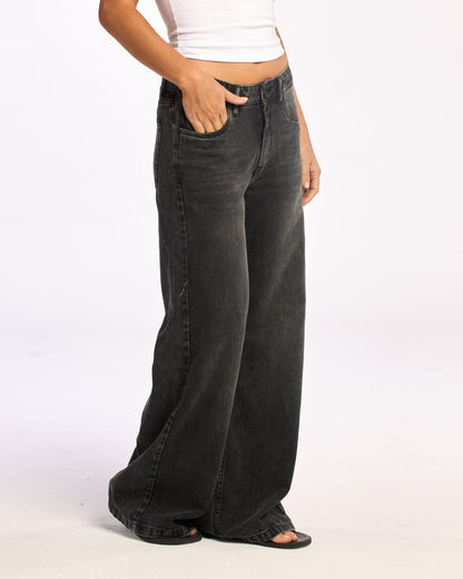 Jean Rusty Cyprus Black Low Rise Wide Jean Ld Blasted Black
