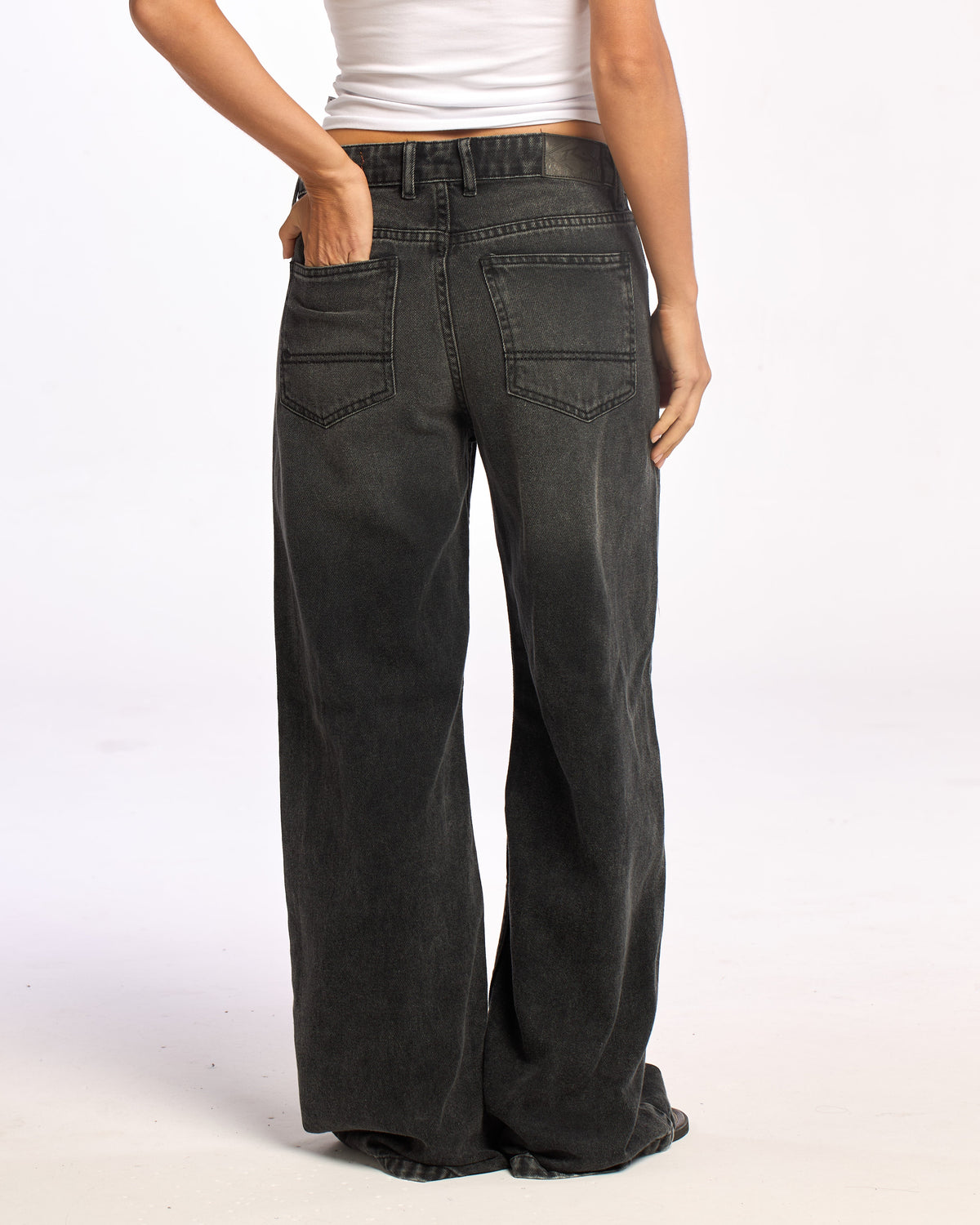 Jean Rusty Cyprus Black Low Rise Wide Jean Ld Blasted Black