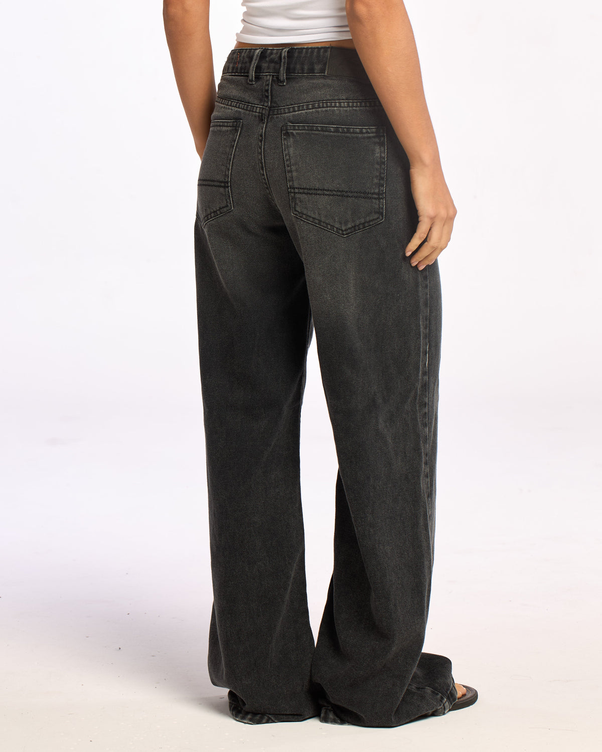 Jean Rusty Cyprus Black Low Rise Wide Jean Ld Blasted Black