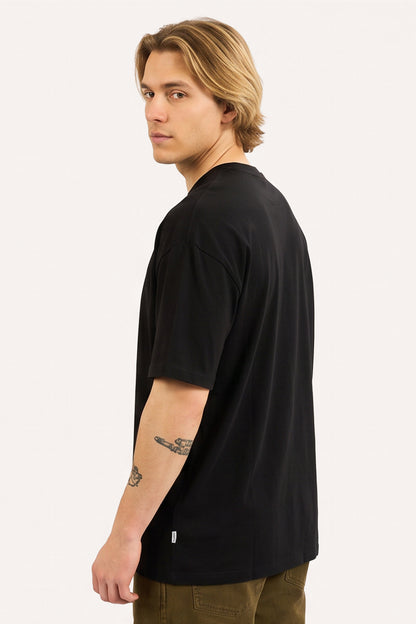 Remera Mc Element New Vertical Logo Over Tee Negro