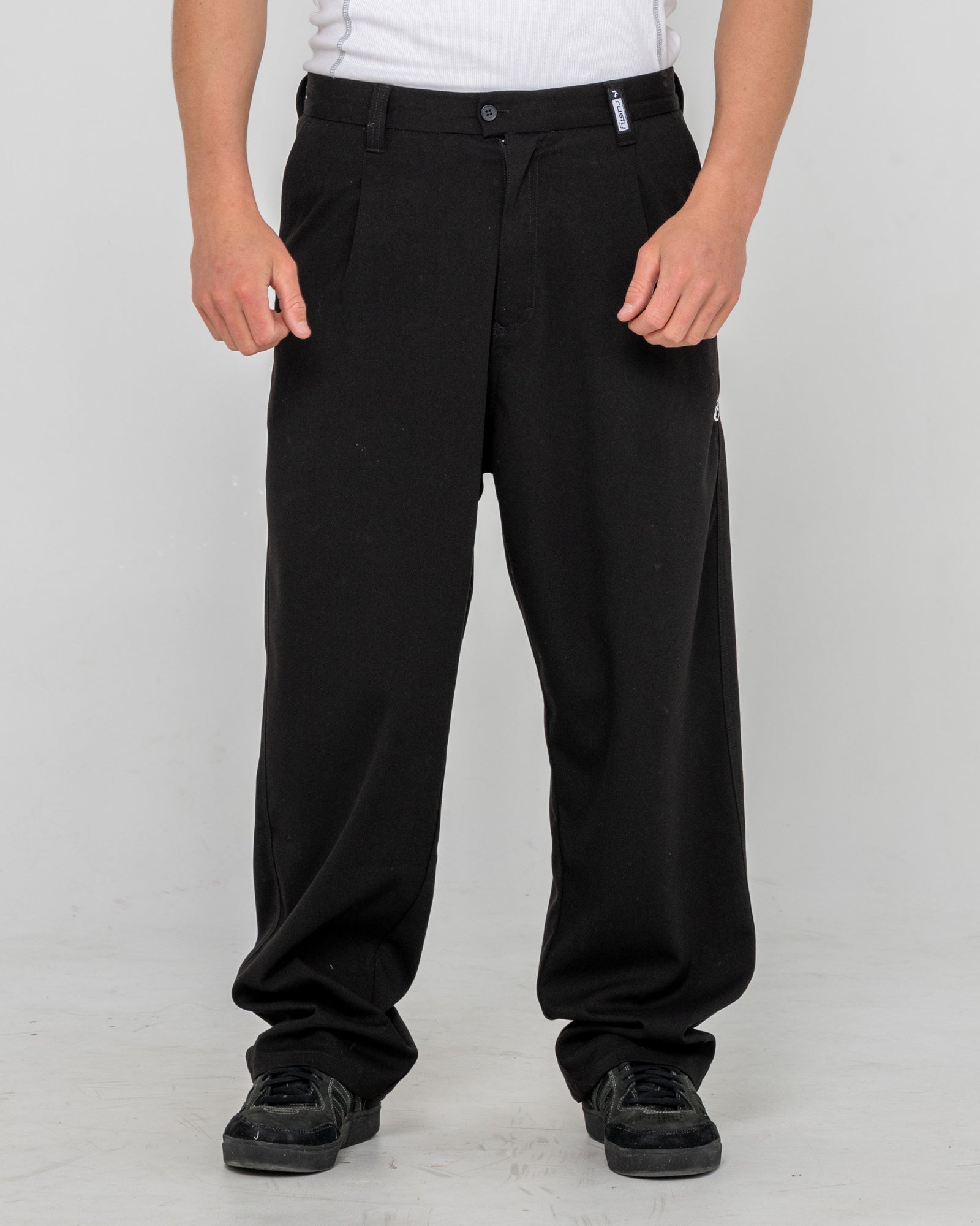 Pantalon Rusty Jasper Baggy Pleated Suit Pant Black