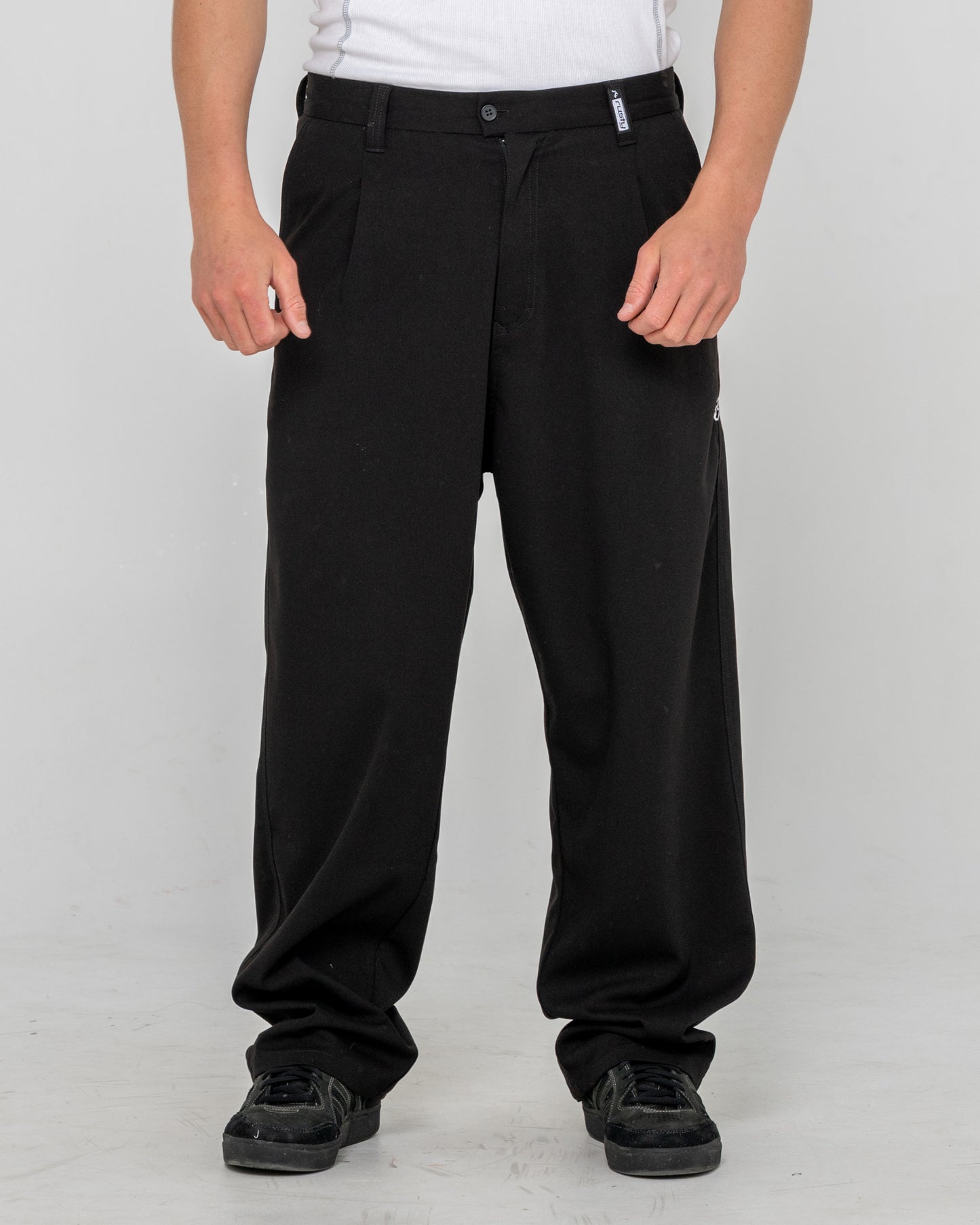Pantalon Rusty Jasper Baggy Pleated Suit Pant Black